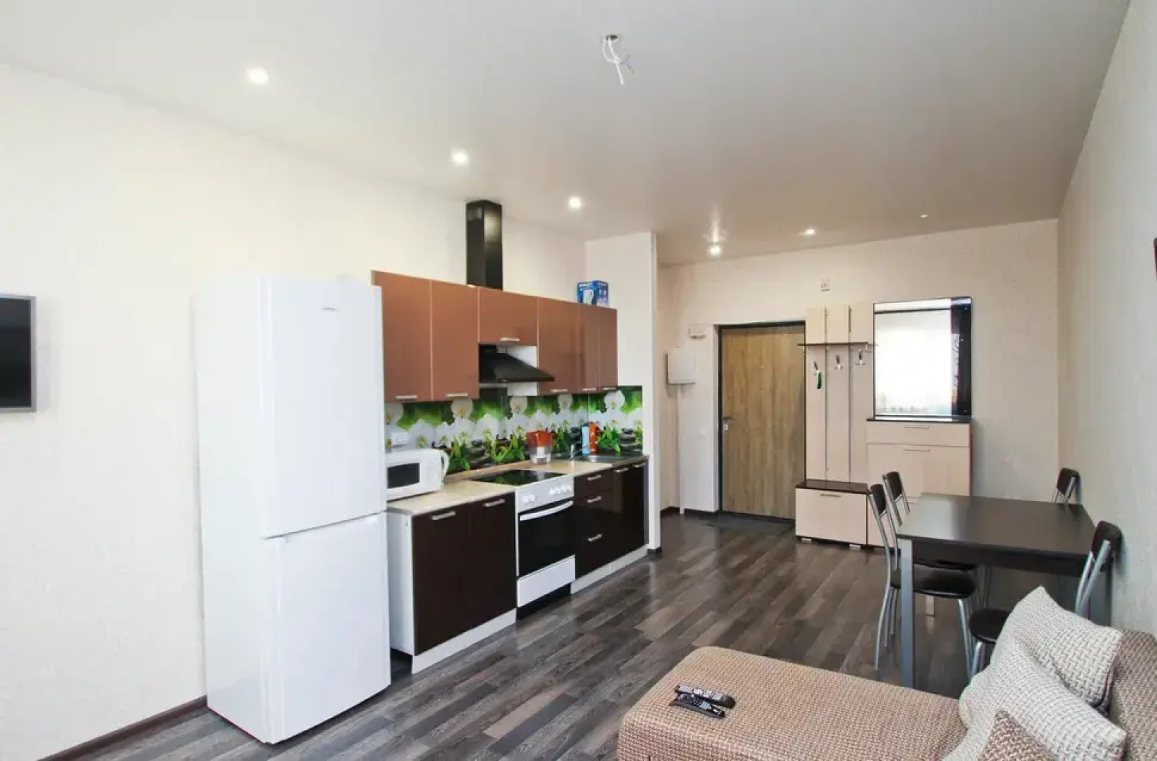 Сургутские квартиры на улице Александра Усольцева 26