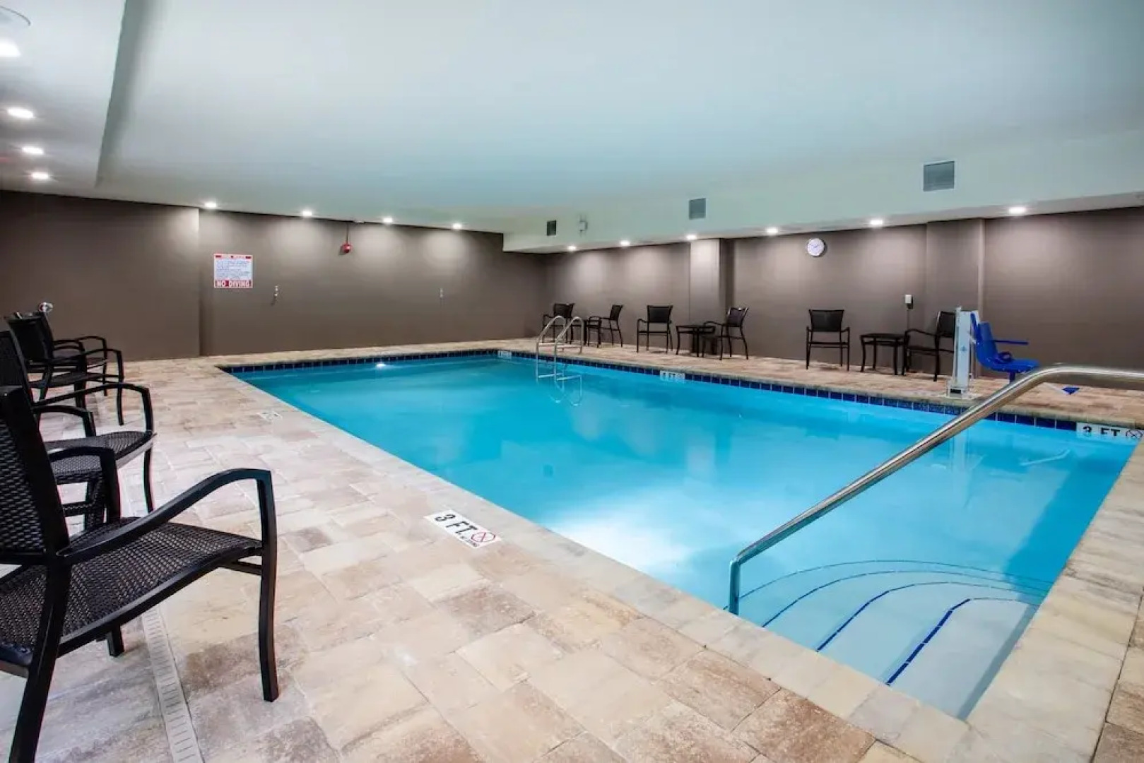 Holiday Inn Express & Suites Deland South