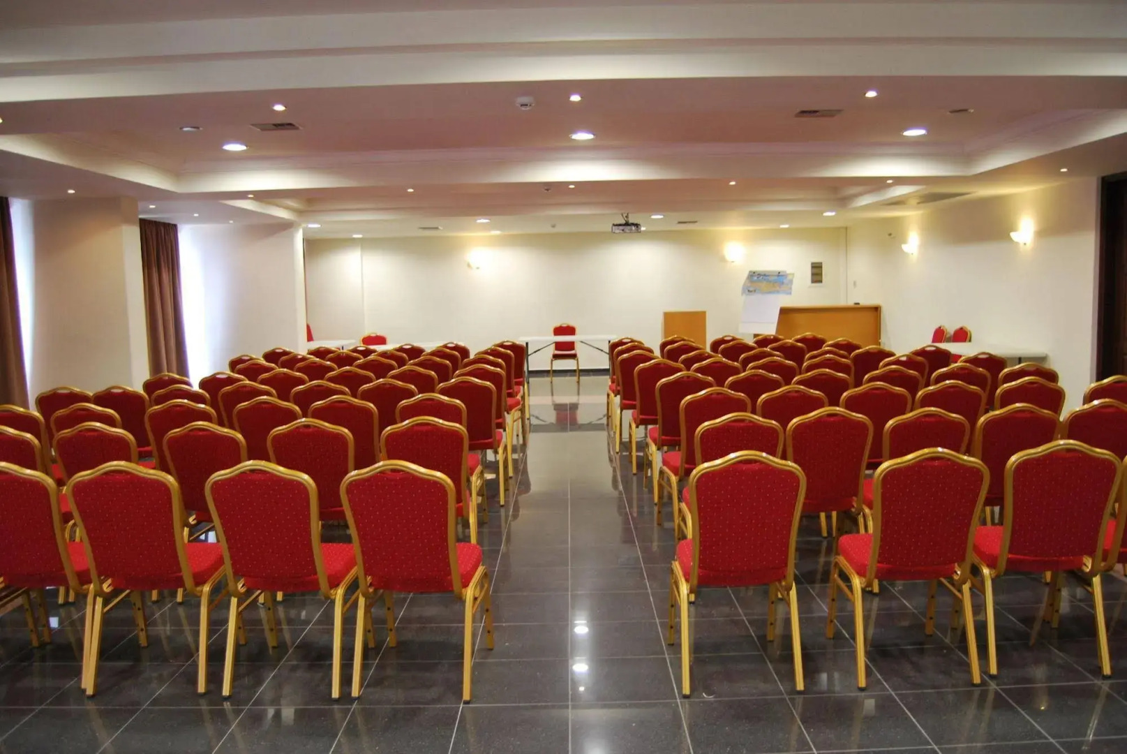 Отель Mediterraneo