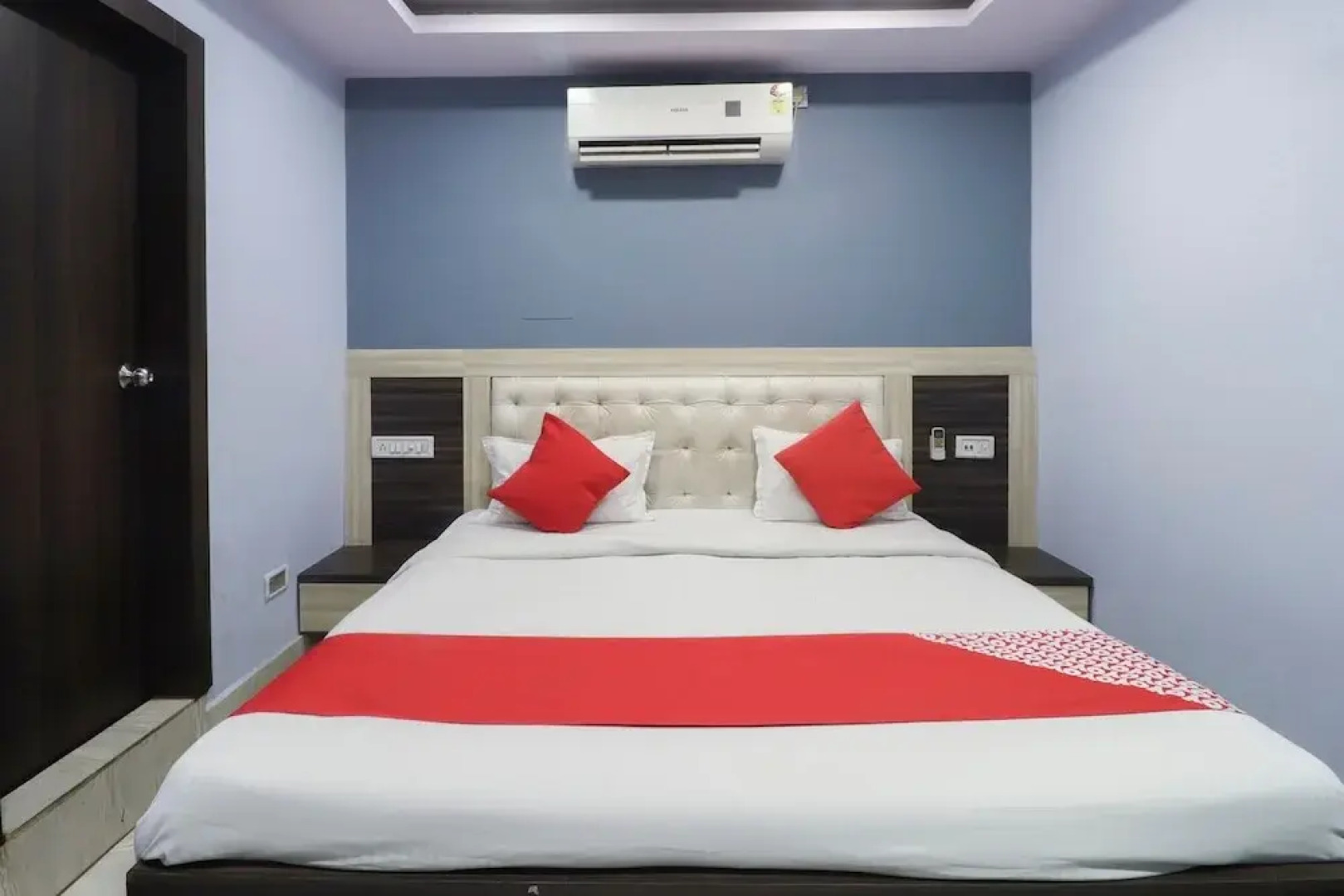 OYO Flagship 4989 The Welcomme Inn