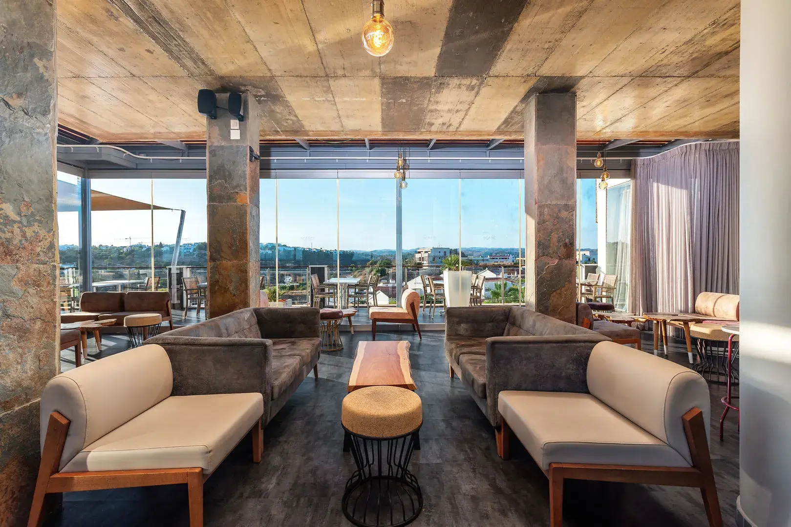 AP Maria Nova Lounge - Adults Friendly