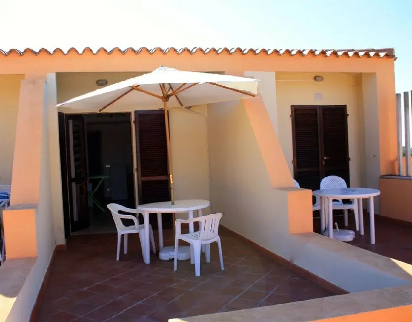 Cosy Holiday Home in Isola Rossa With Garden