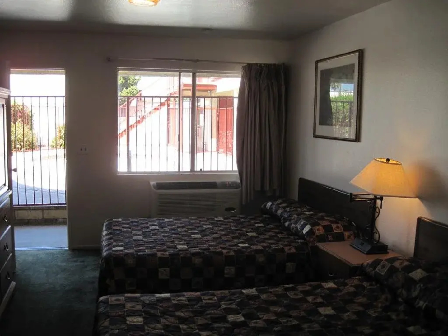 Valley Hotel