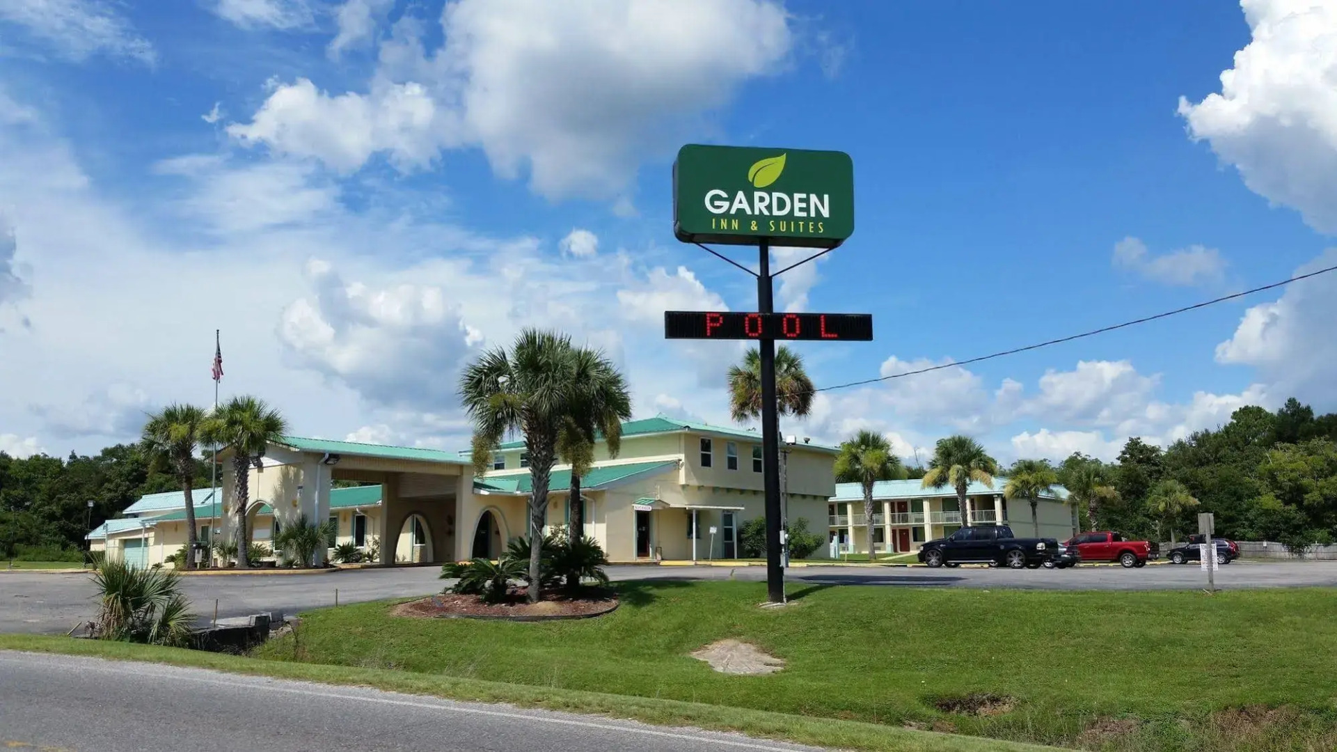 Garden Inn & Suites