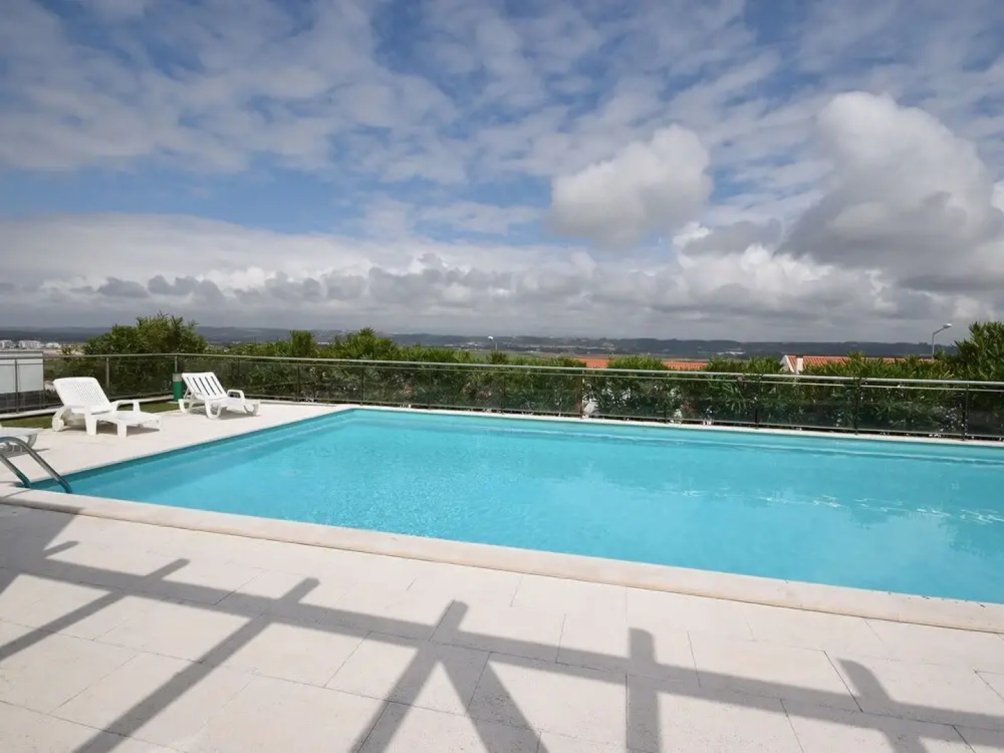 Comfortable Holiday Home Within Walking Distance of the bay of Sao Martinho