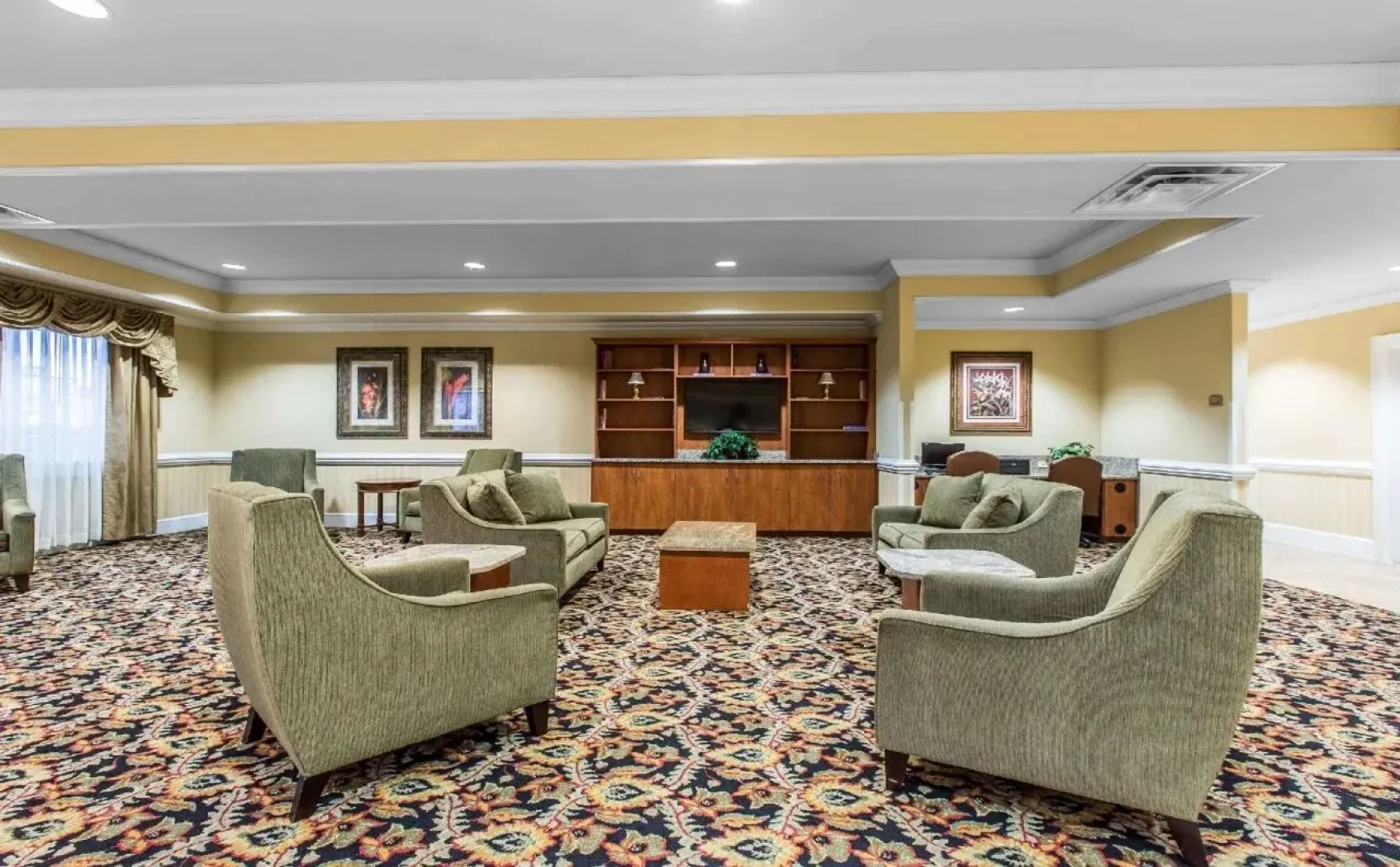 Comfort Inn & Suites