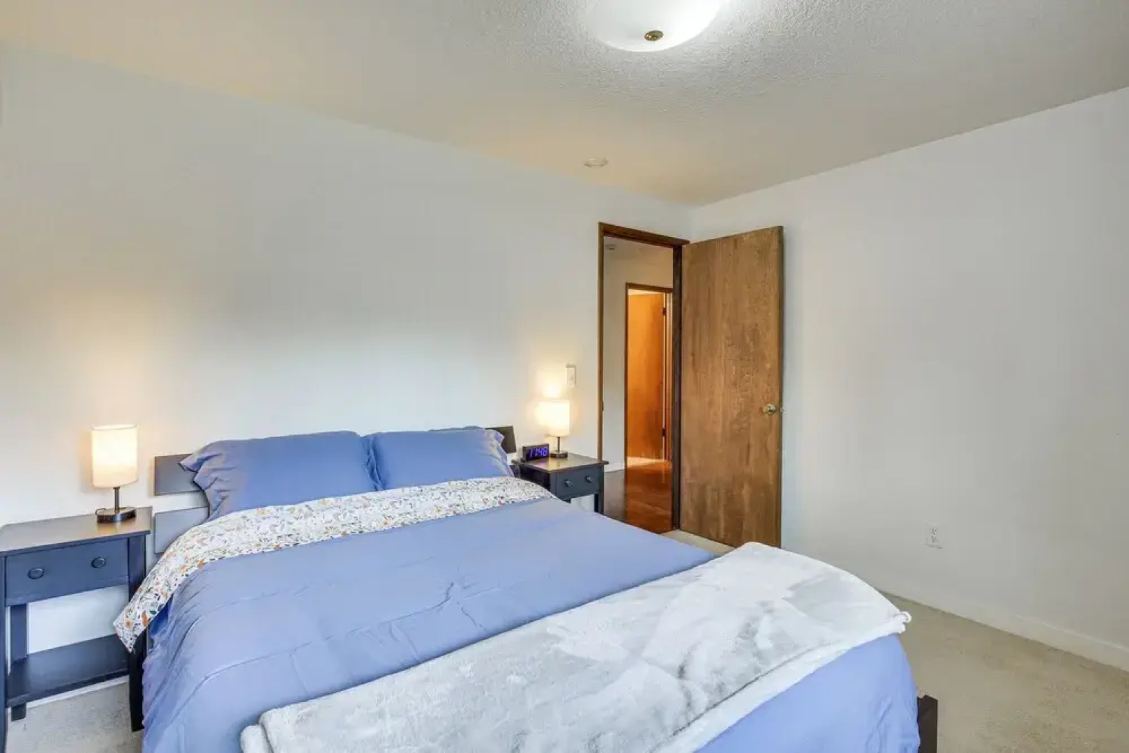 Peaceful Gresham Home w/ Grill: 2 Mi to Downtown