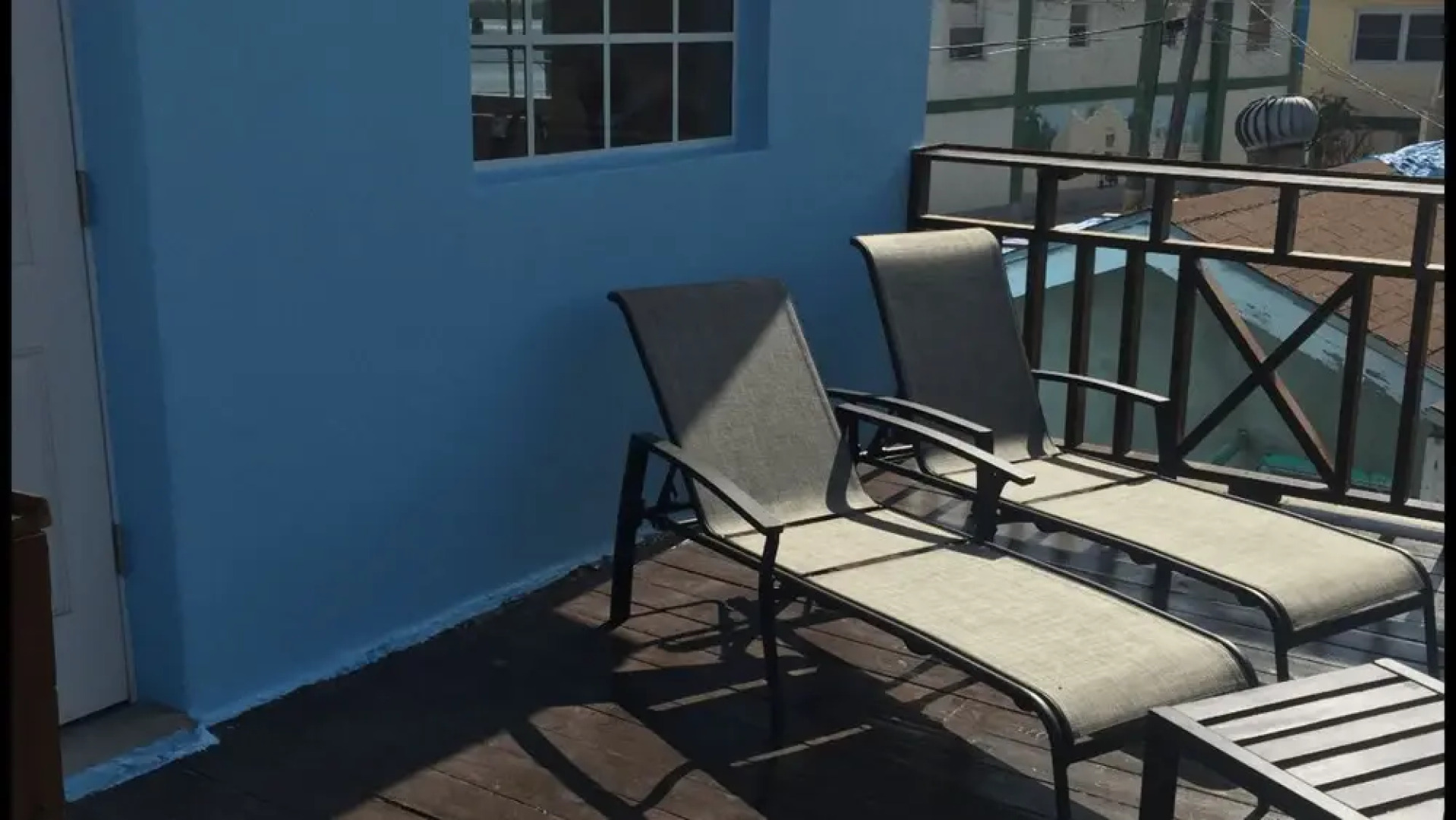 BIMINI LOFTS Across from Big Game club - 1 of 2 furnished apartments