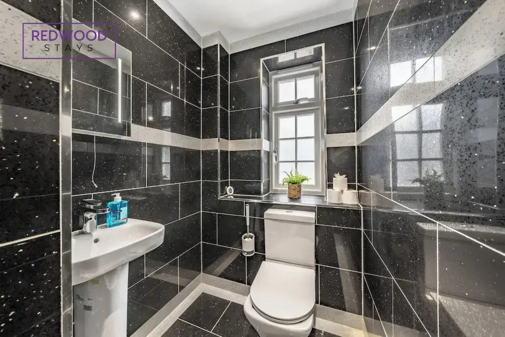 Ragan Court Apartments in Aldershot