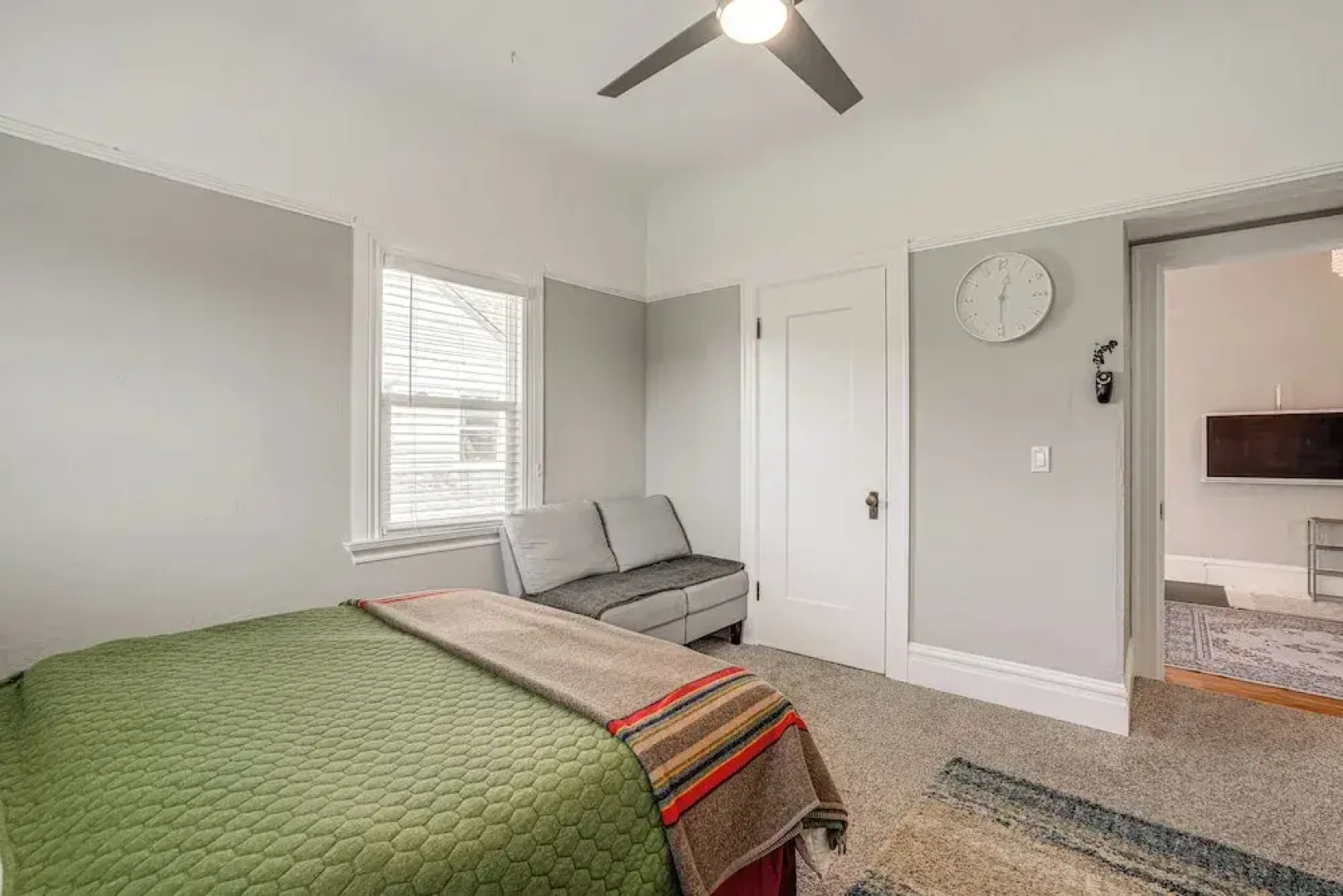 8 Mi to Bay Bridge: Couple's Getaway w/ Mtn Views!