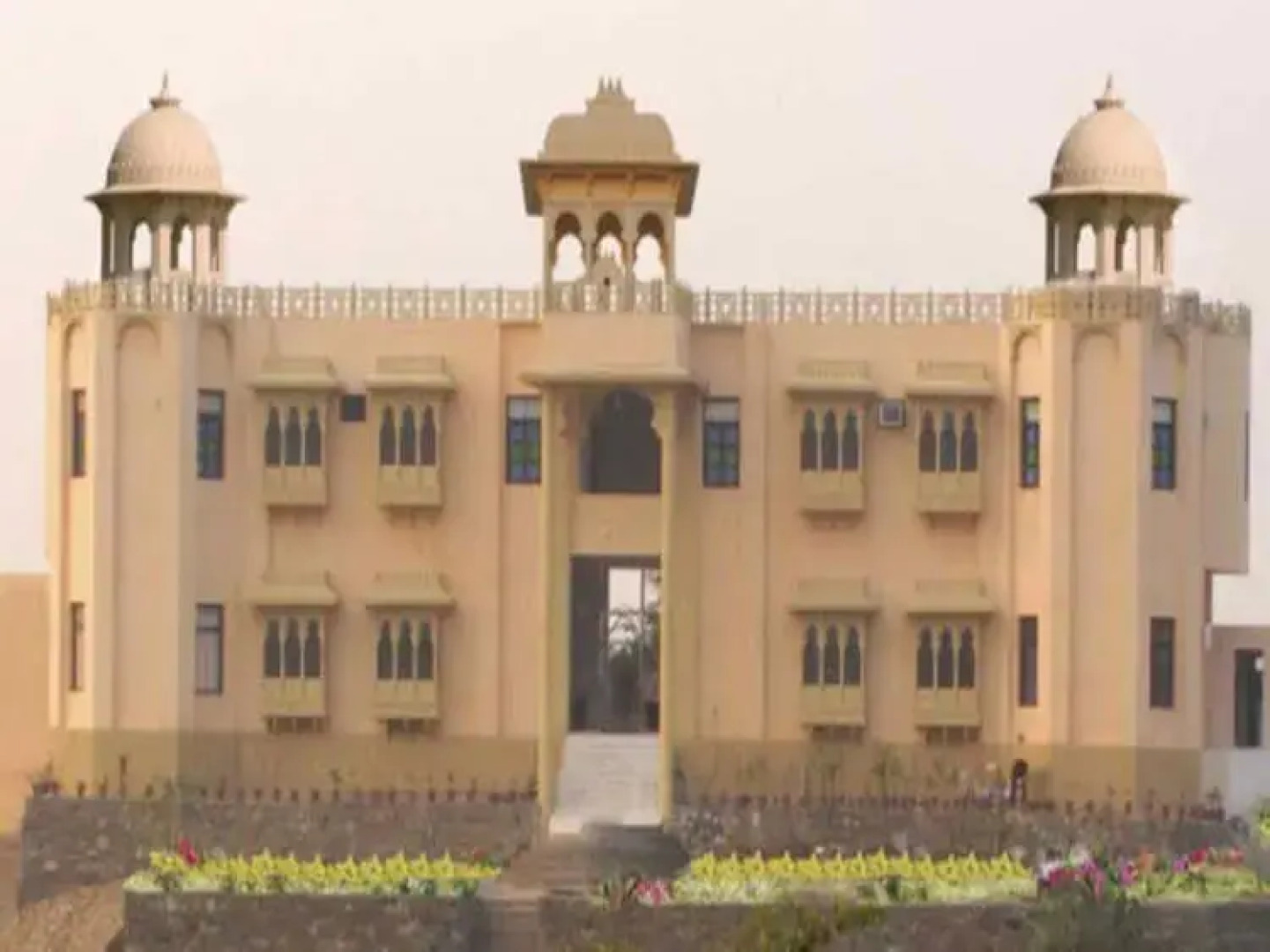 United 21 Royal Resort, Todgarh