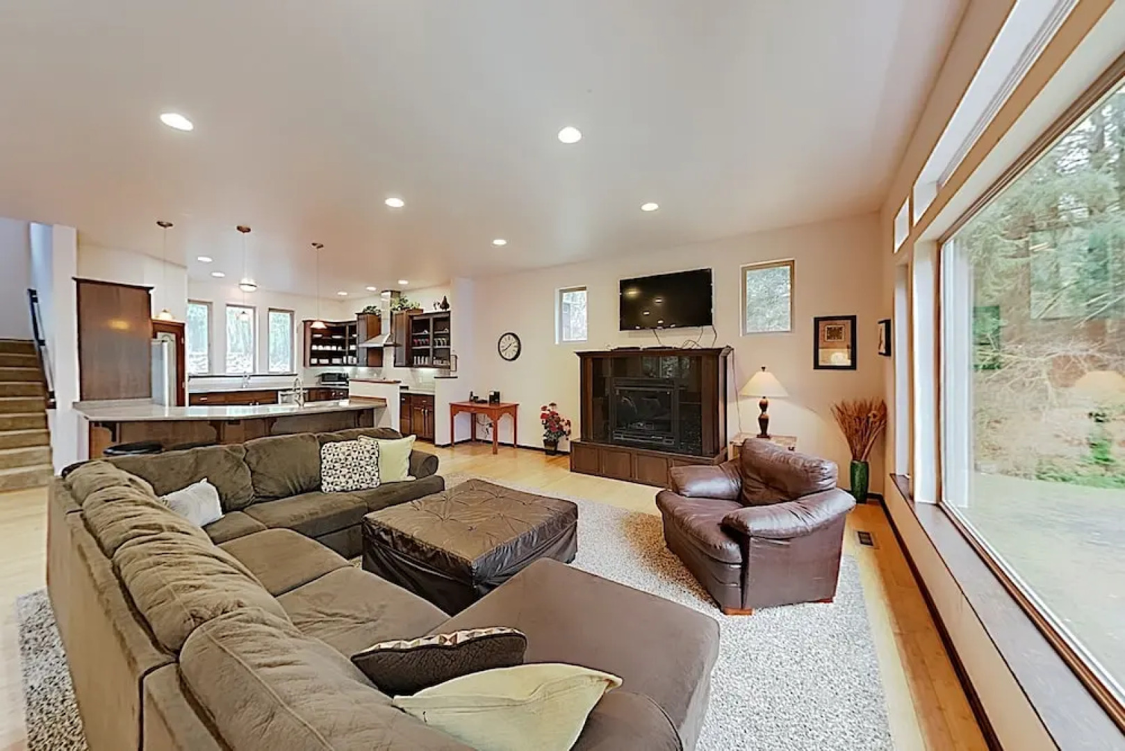 New Listing! Serenity Lake House On The Siltcoos 3 Bedroom Home