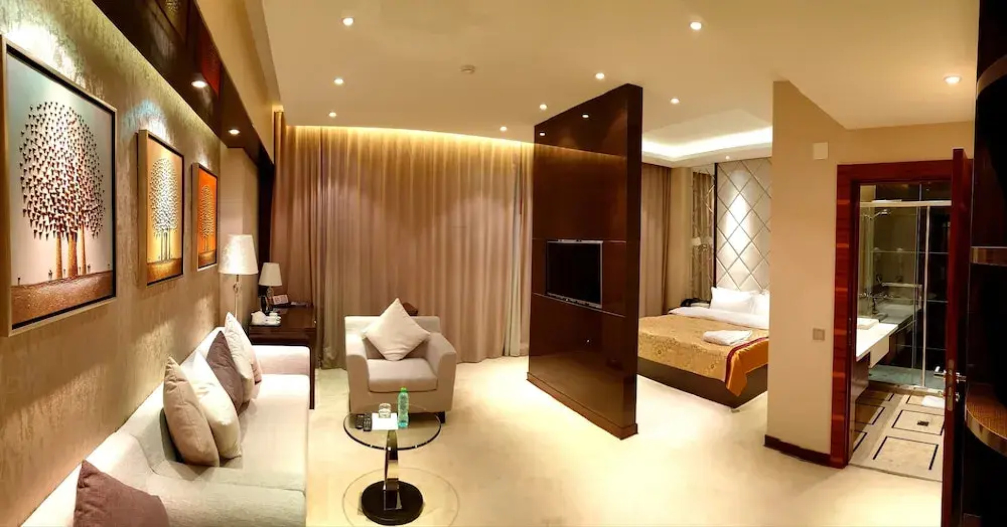 Отель Karon Palace