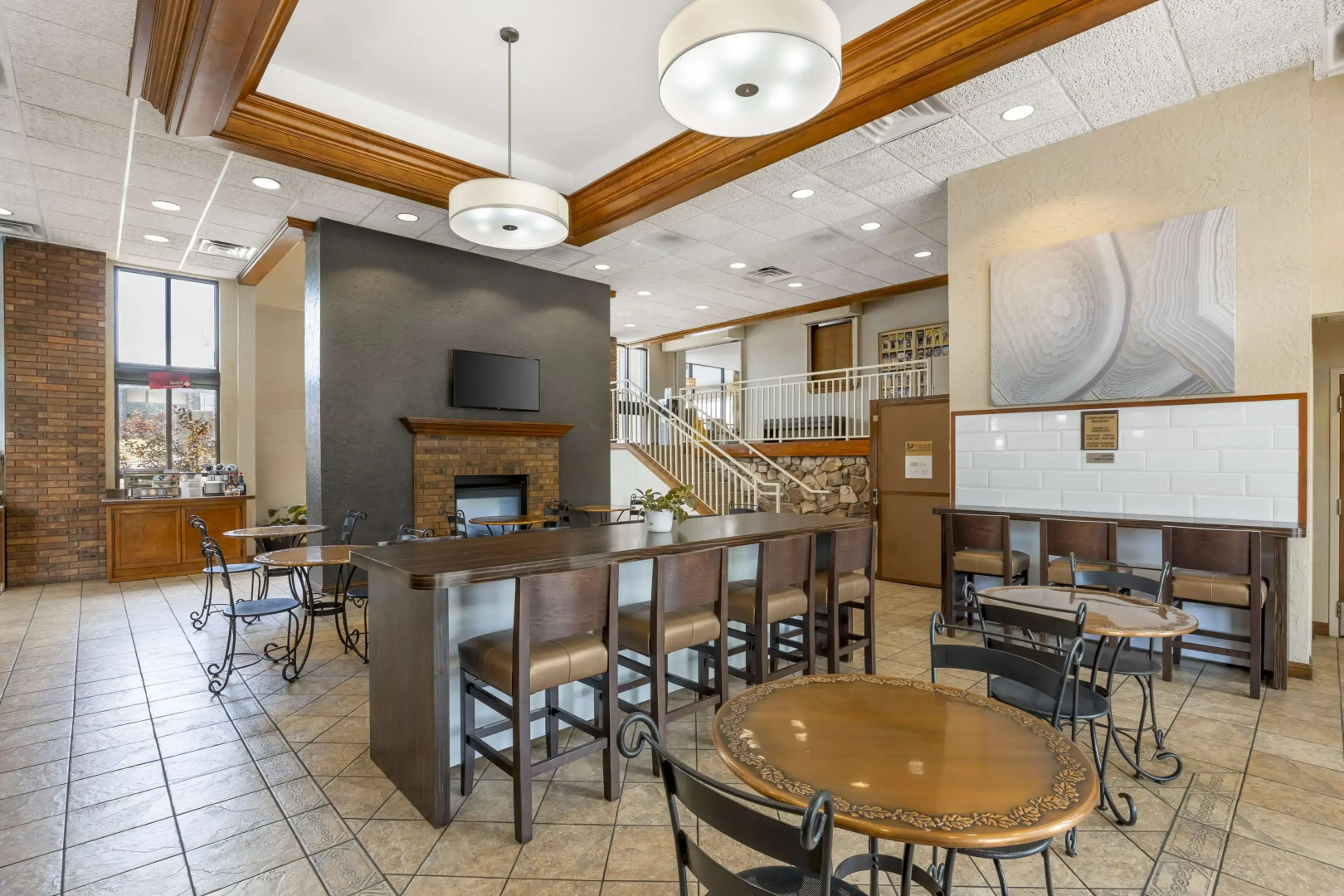 Best Western Plus Landing View Inn & Suites