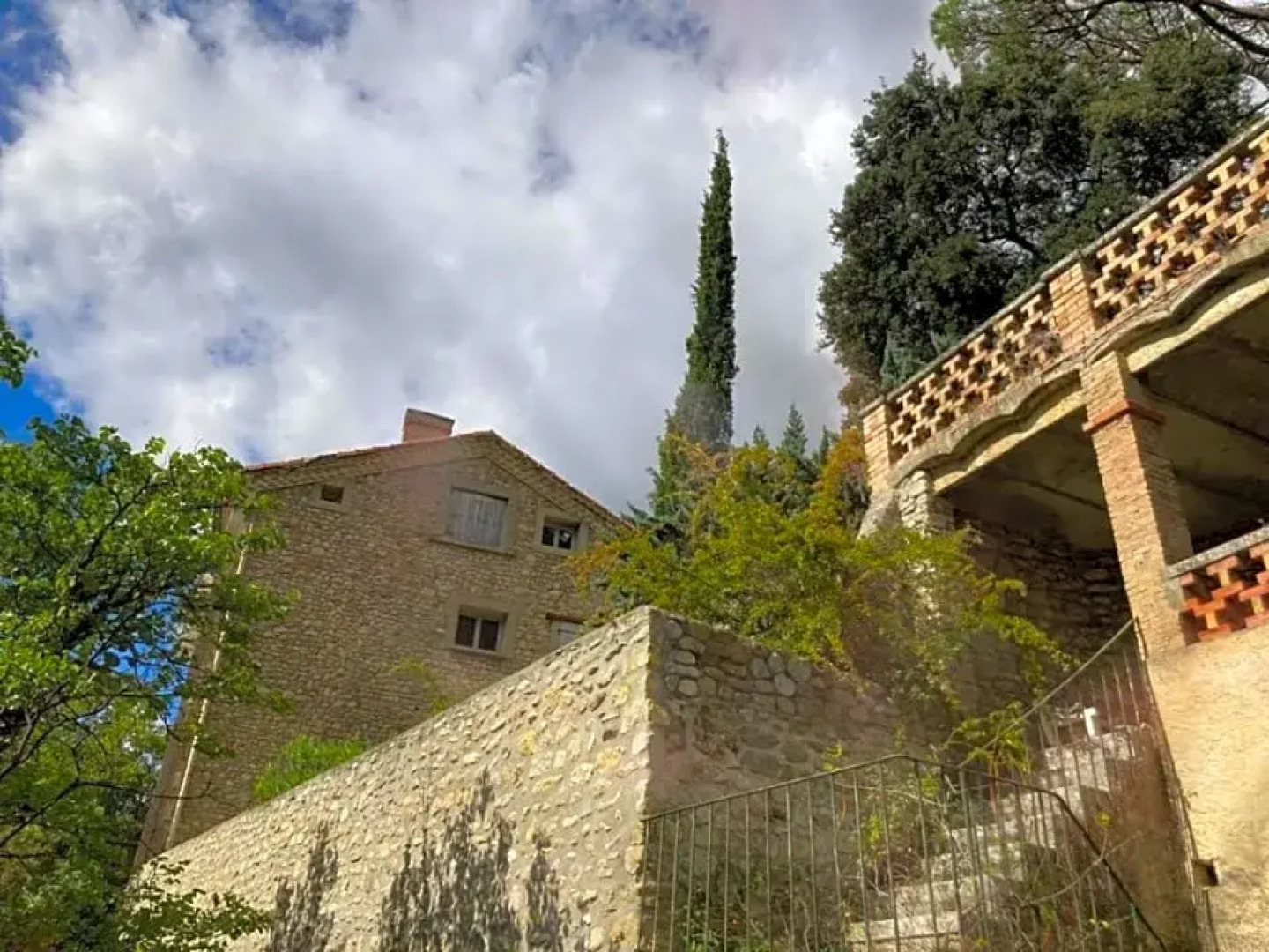 Domaine La Tour 4 SAISONS - Piscine Chauffée Toute l'année - SPA- JACUZZI-MASSAGE- SAUNA - Heated POOL - 800m City Centre Nyons