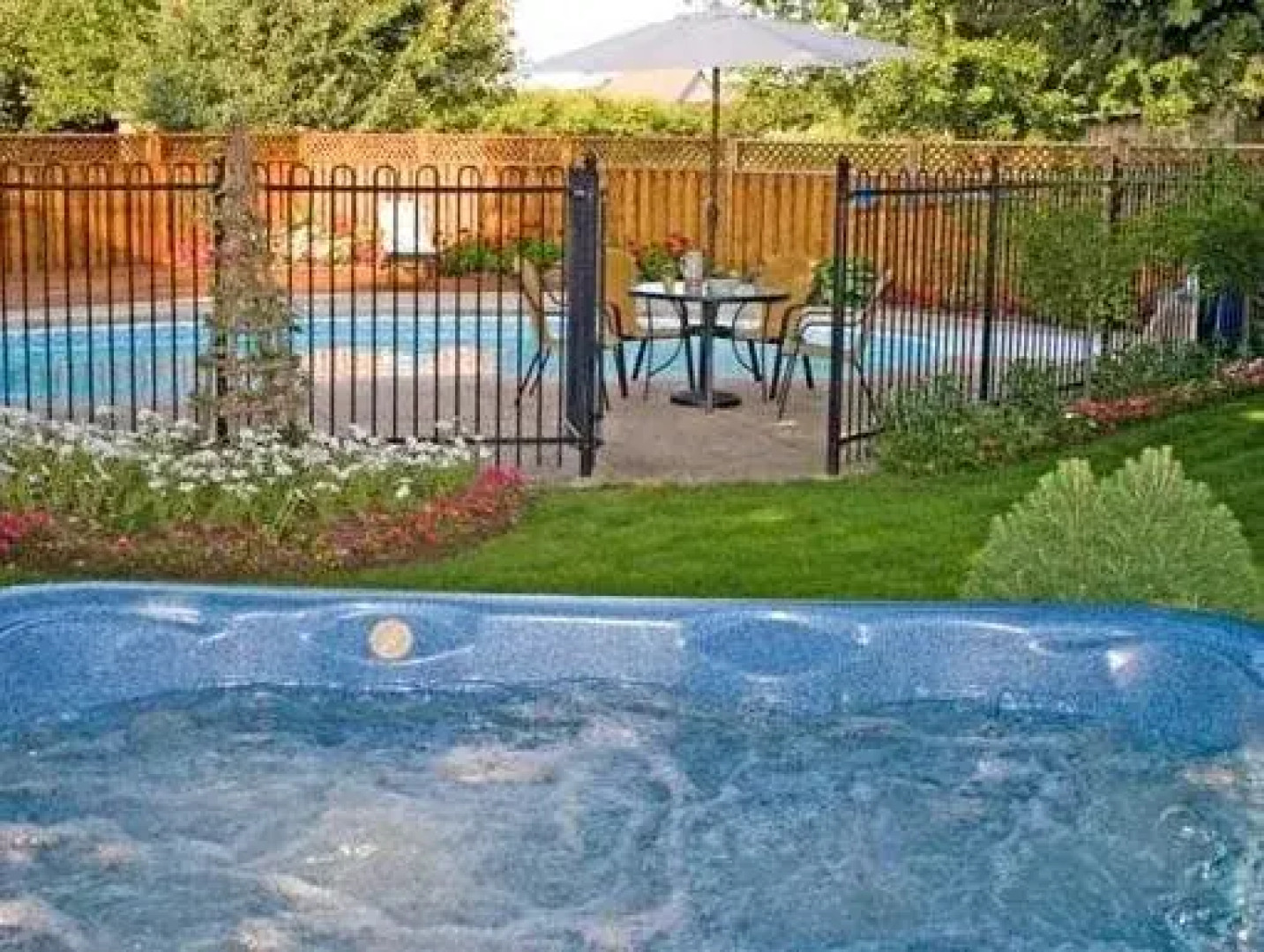 A Lil' Bit of Eden Bed and Breakfast