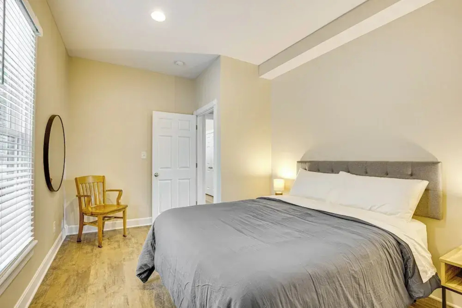 Walk Downtown: Historic Home in Excelsior Springs