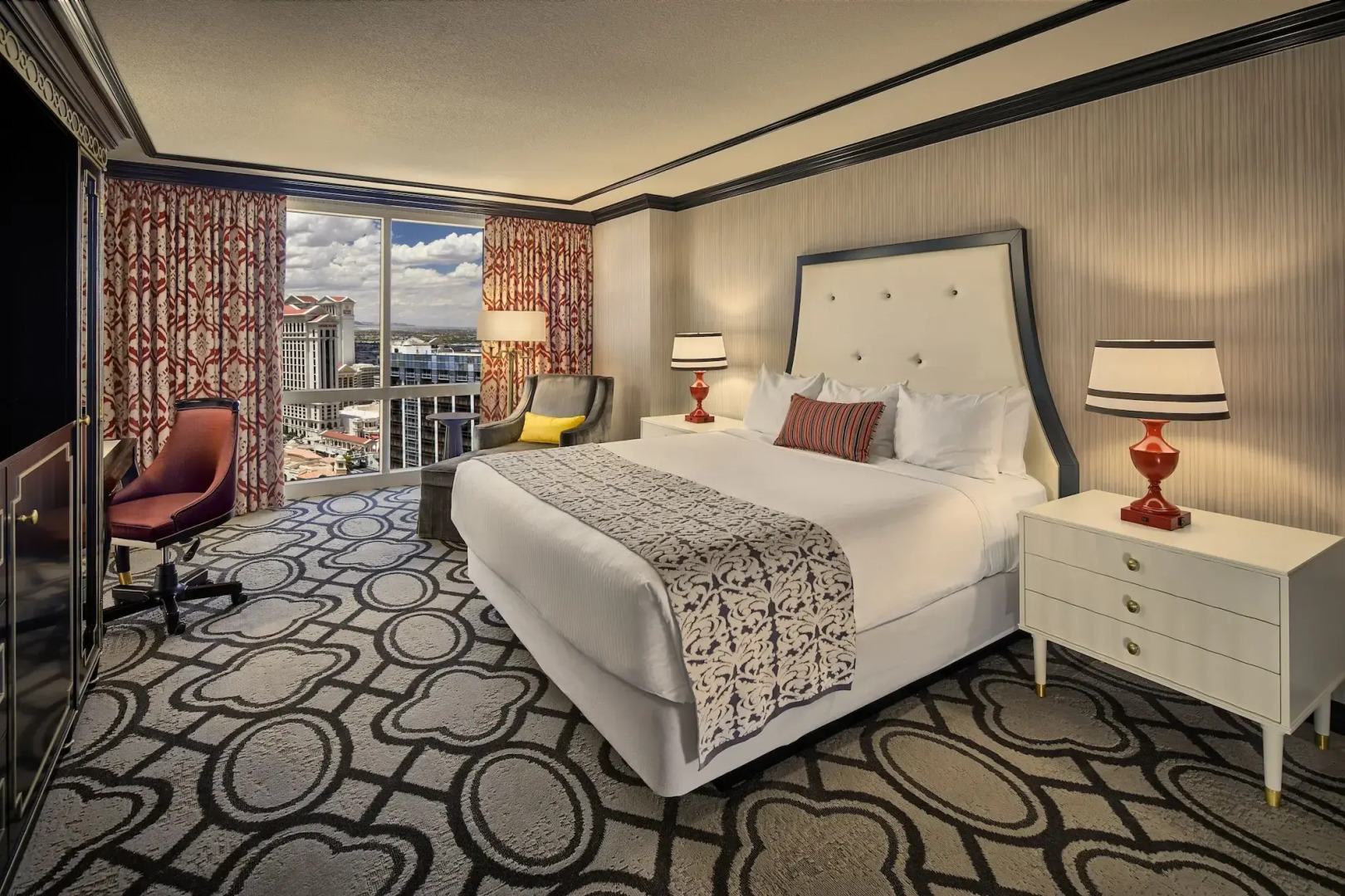 Курорт Paris Las Vegas Resort & Casino