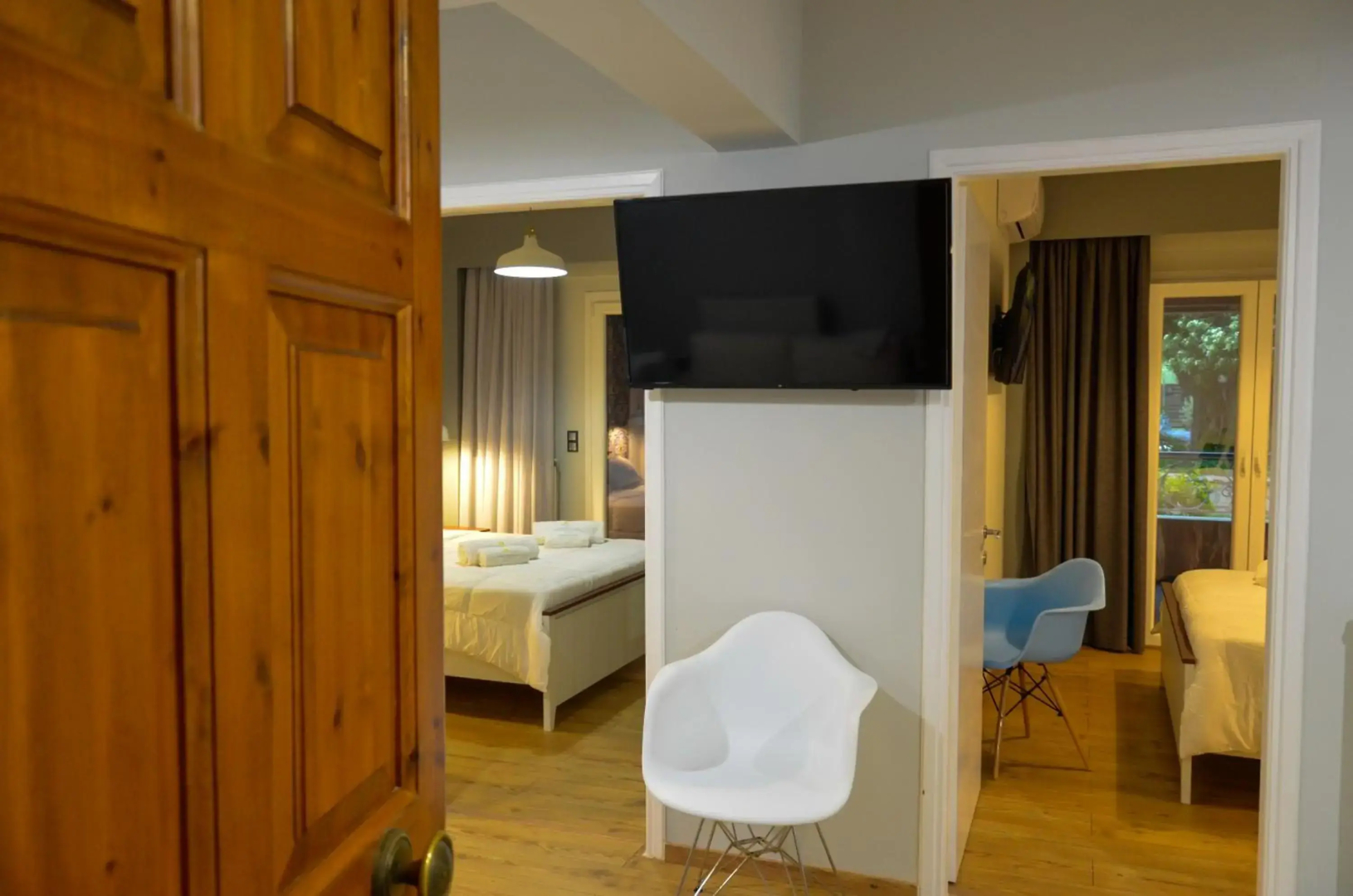 Ano Aparthotel