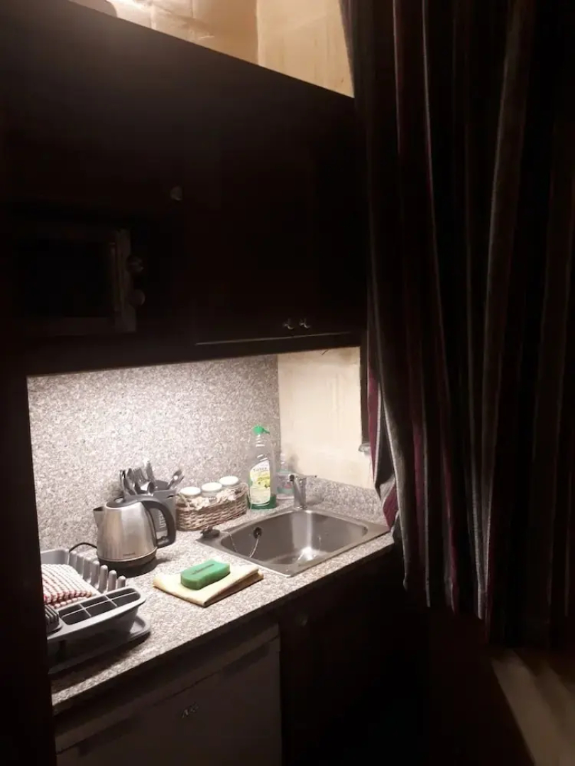 Nocturne Family House