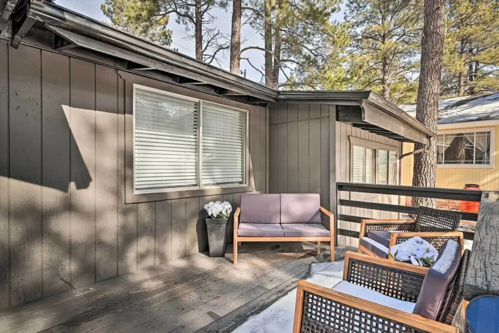 Flagstaff Cabin w/ Hot Tub & Fire Pit!