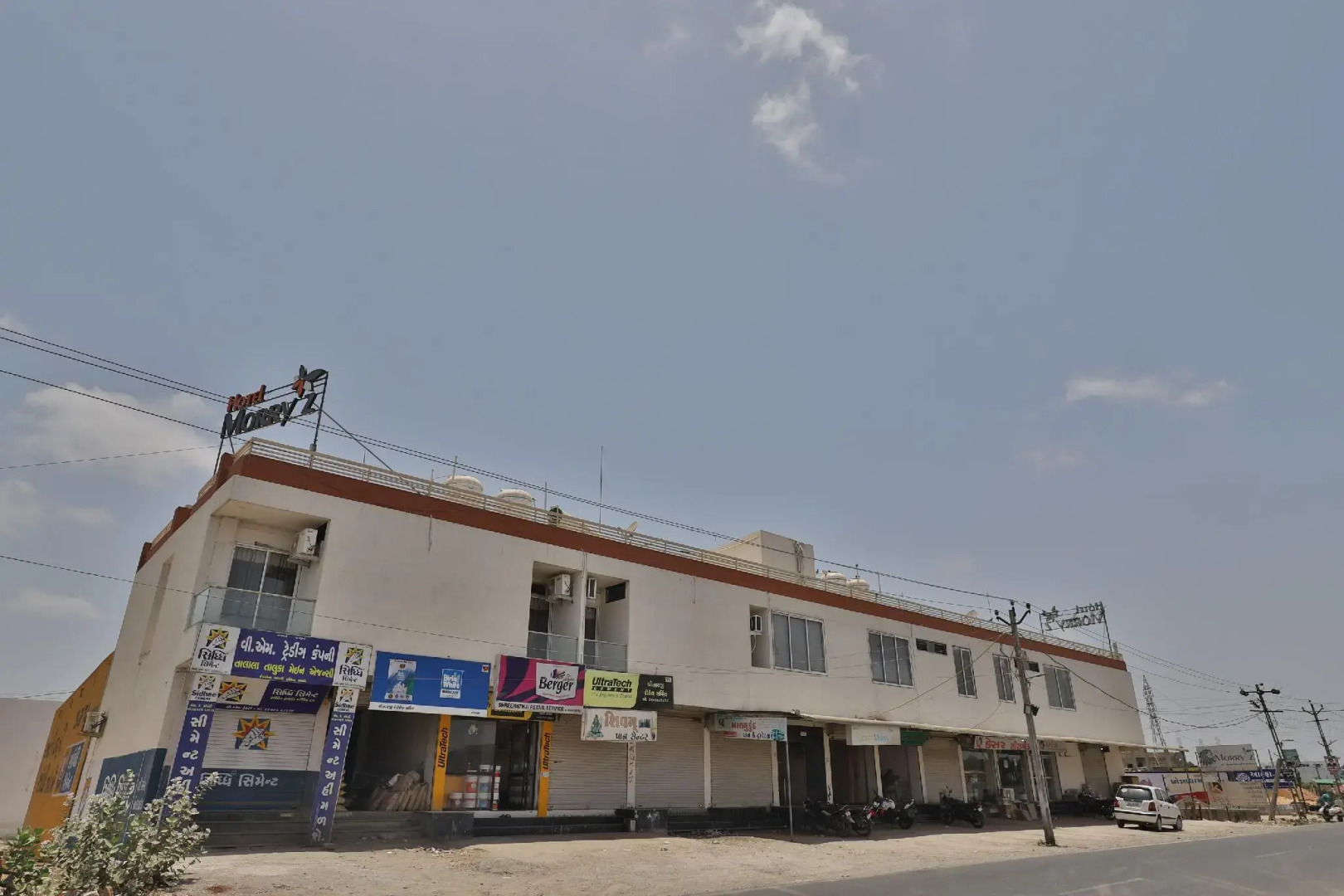 OYO 40092 Hotel Morry'z