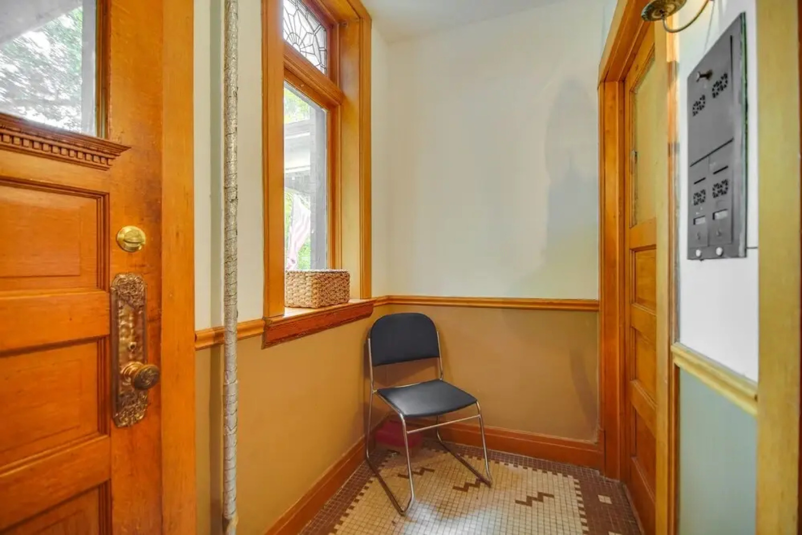 Historic Townhome in Oak Park w/ Backyard!