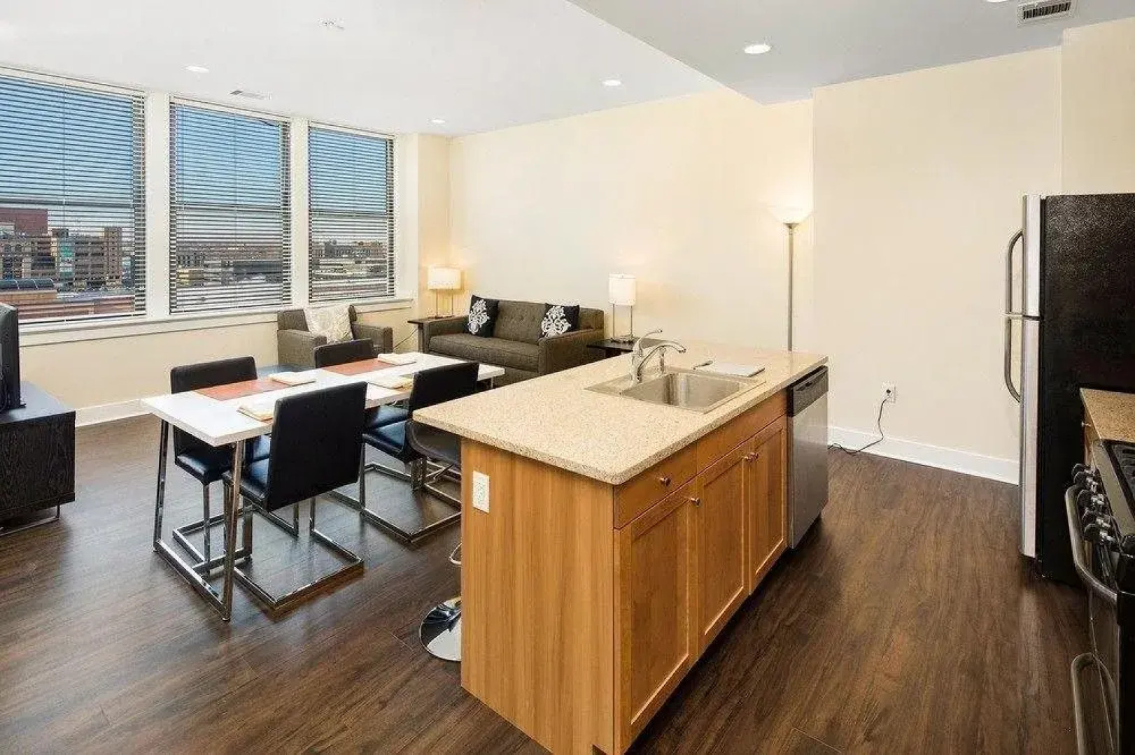Global Luxury Suites at the Gateway Arch