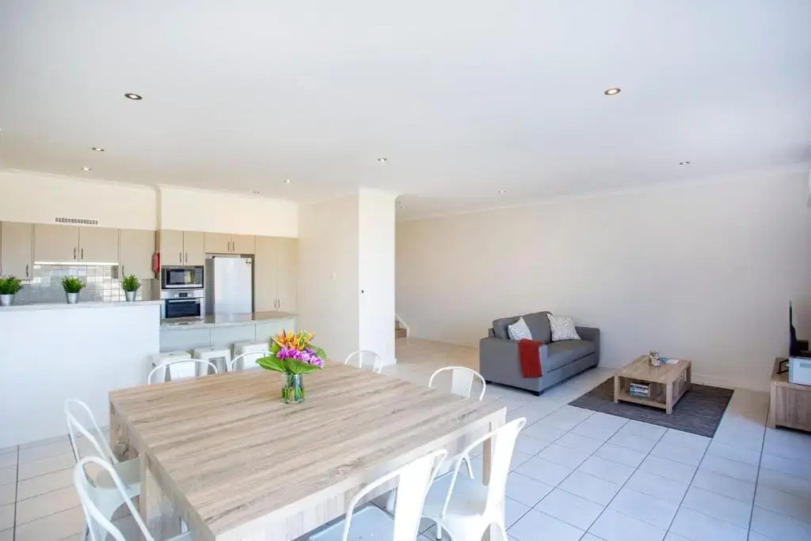 Dolphin Views Unit 5 of 14 Dolphin St