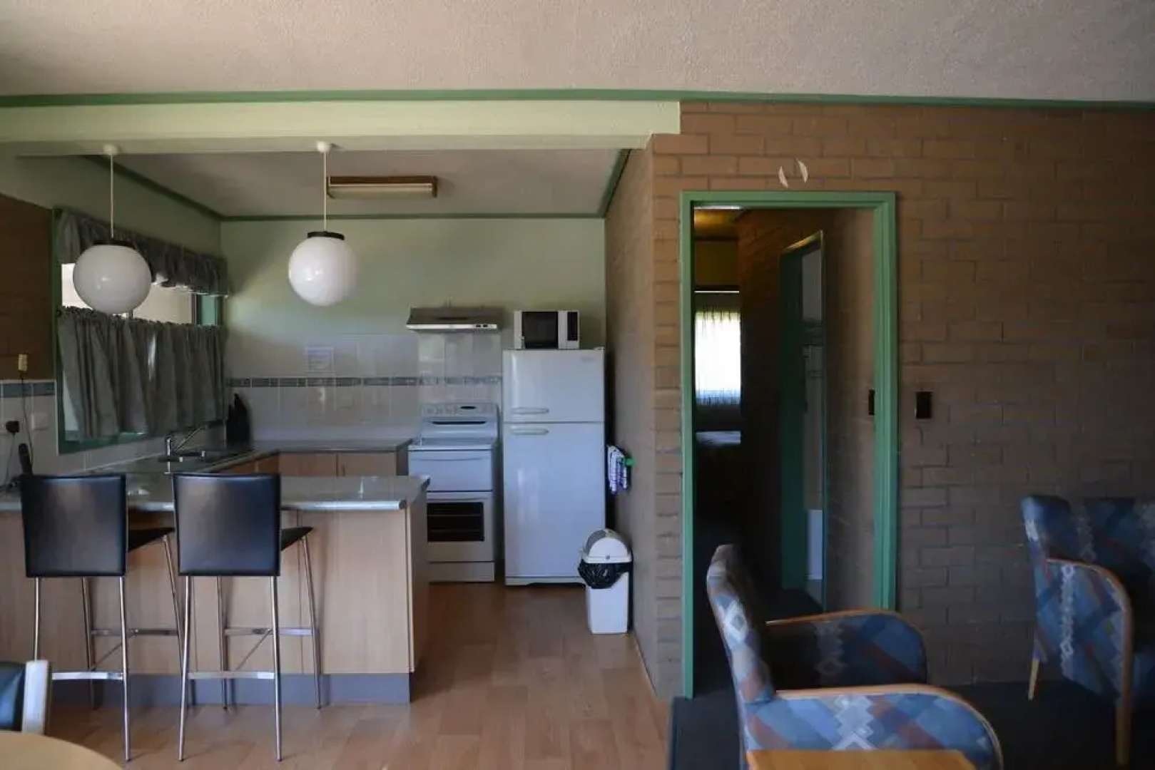 Emmanuel Holiday Apartments