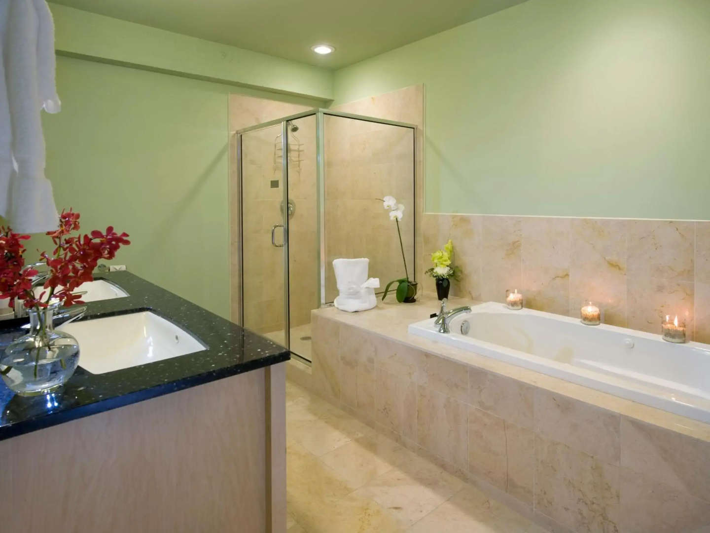 Grand Eastonian Hotel & Suites