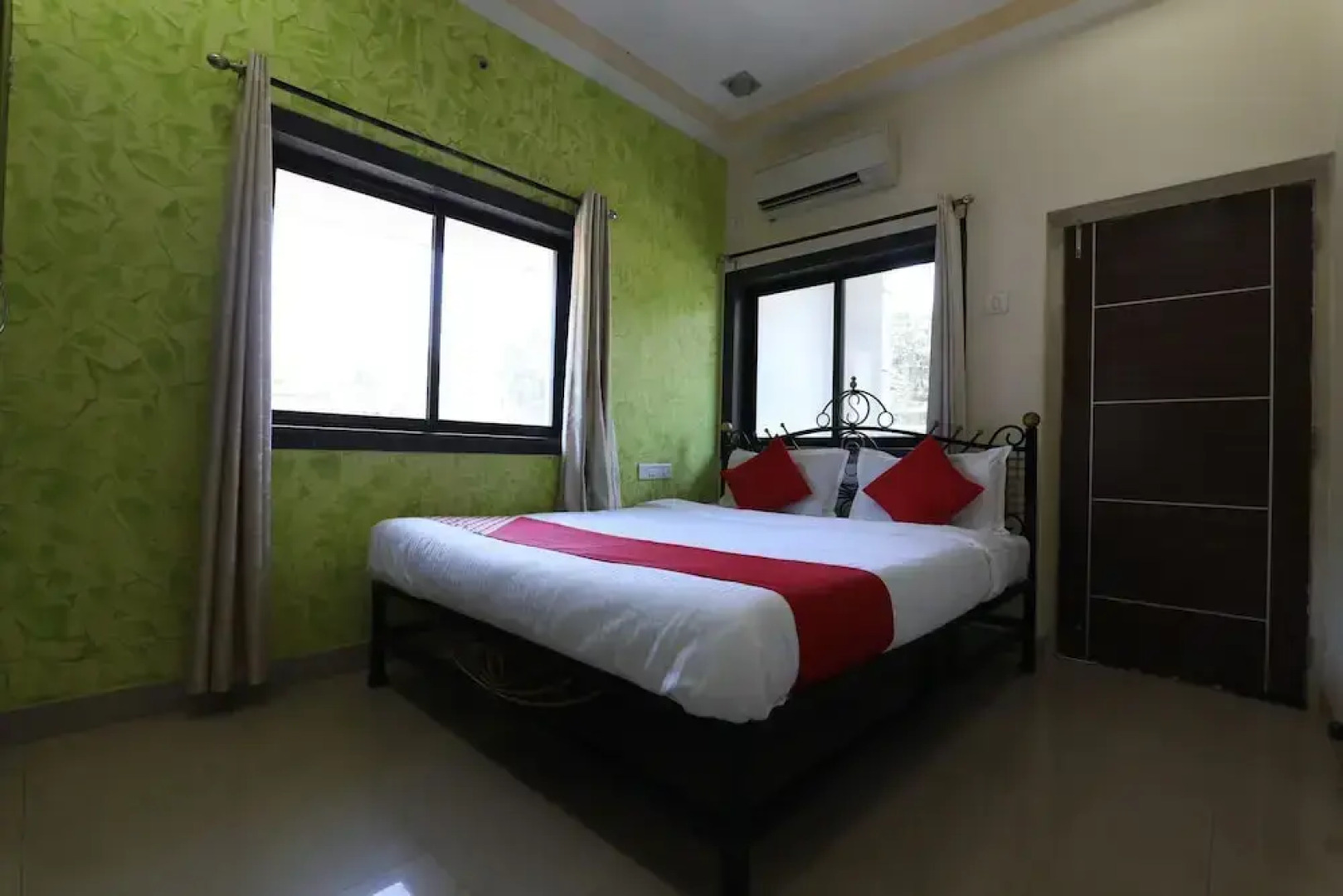 OYO 39535 Pearl Lodging