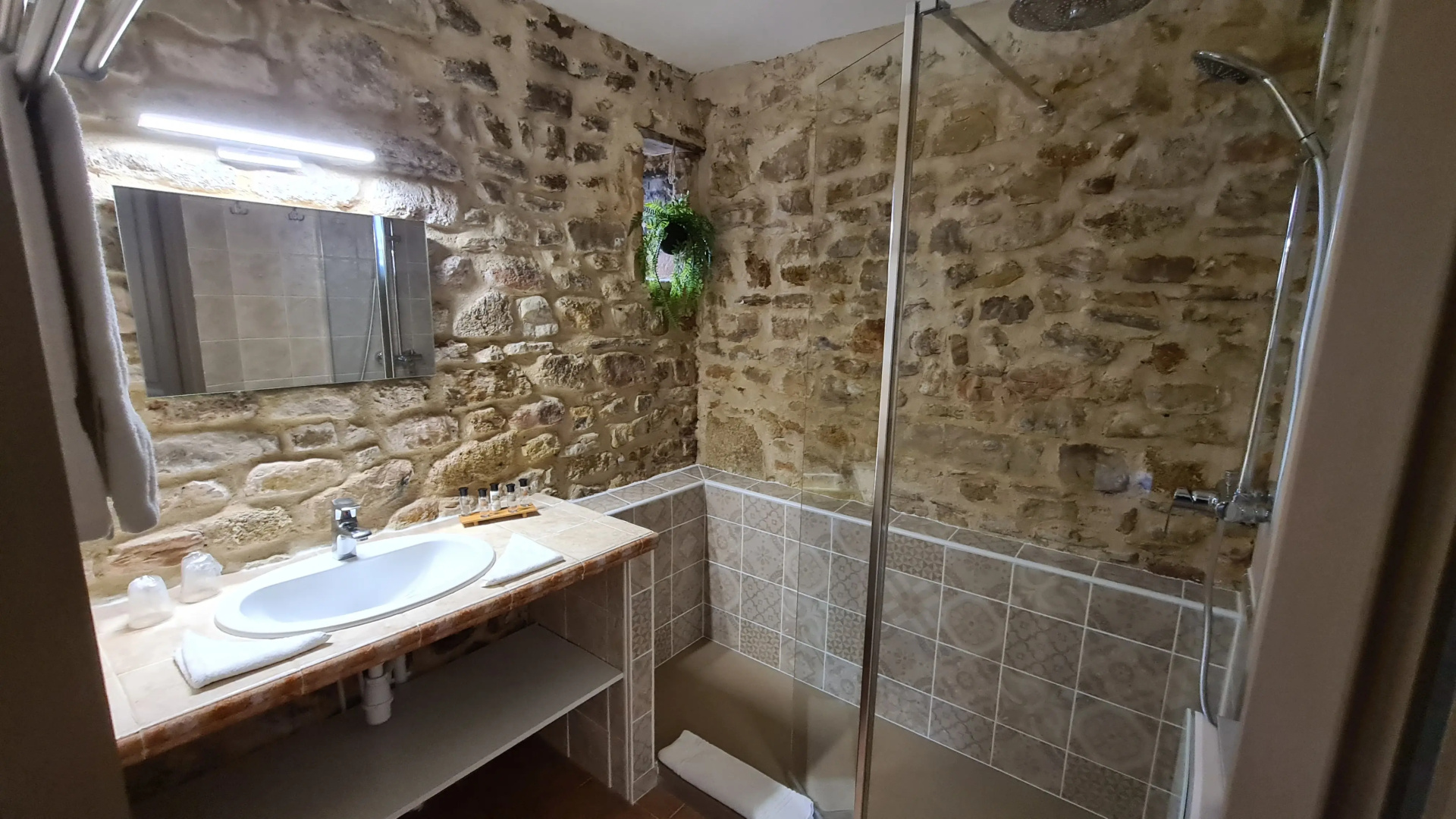 Logis Hotel La Bastide St Bach