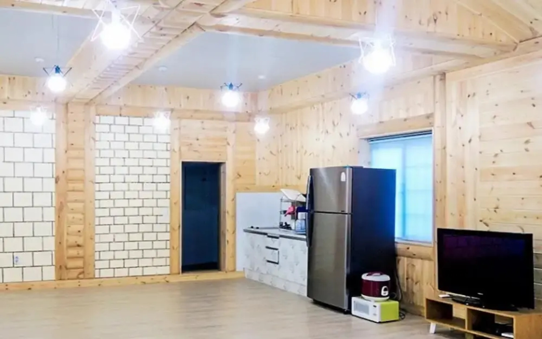 Ulsan (Baenaegol) on the Hill