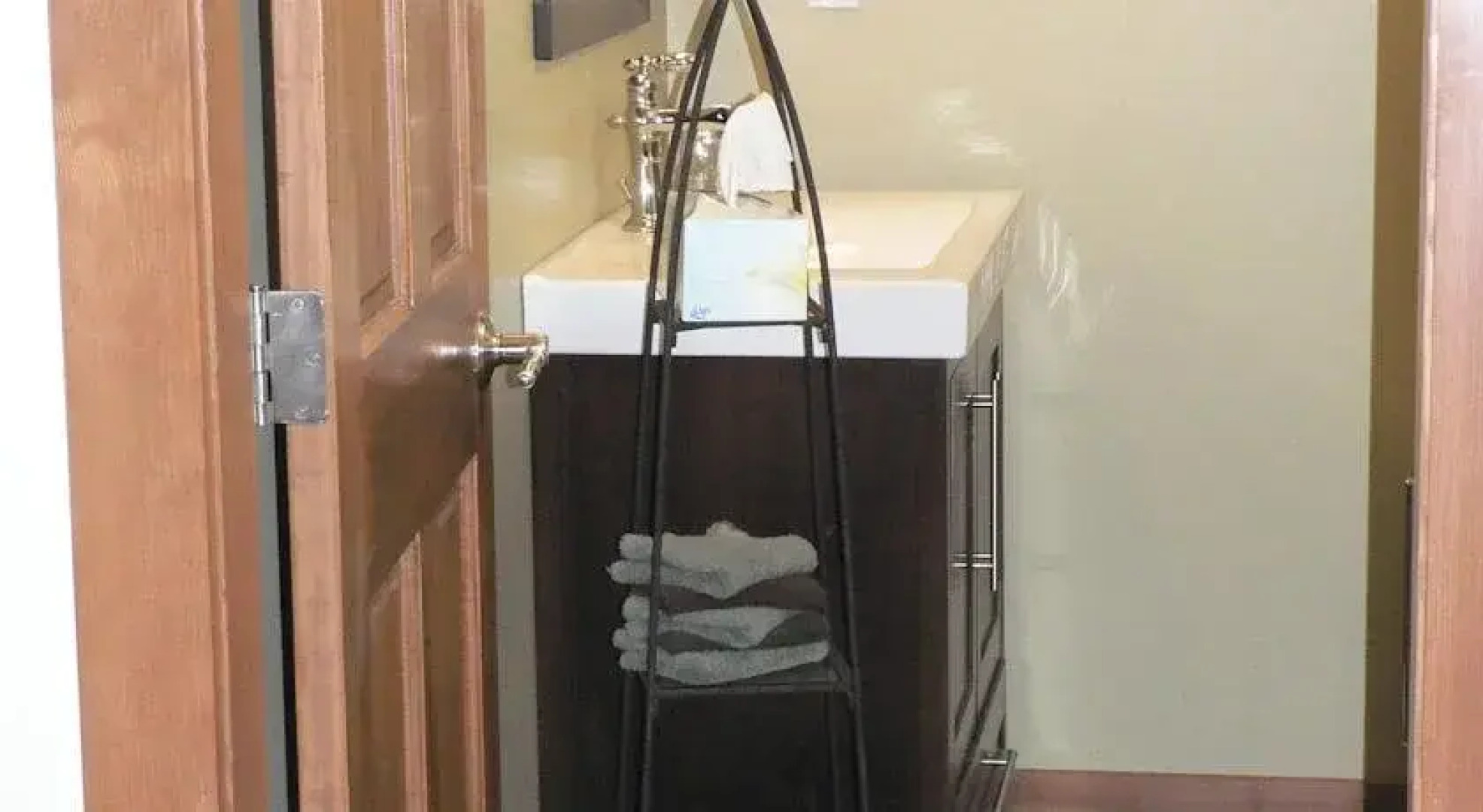 The Getaway Waterfront Cottage