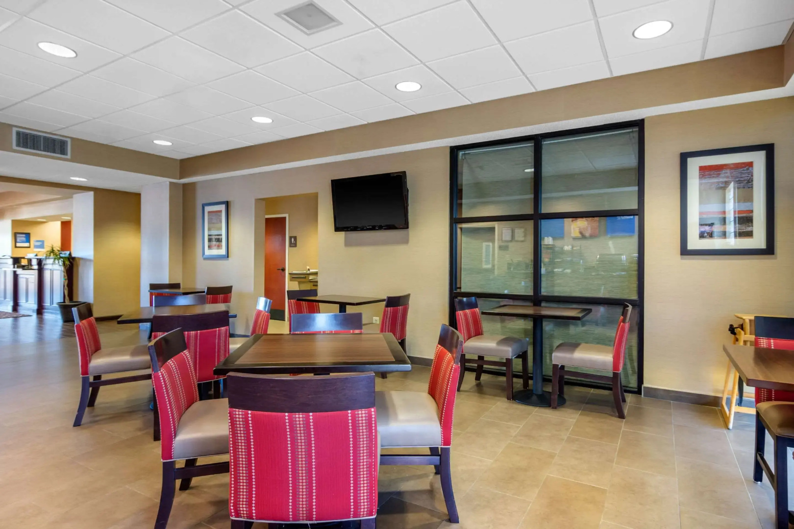 Comfort Inn & Suites LaGrange East