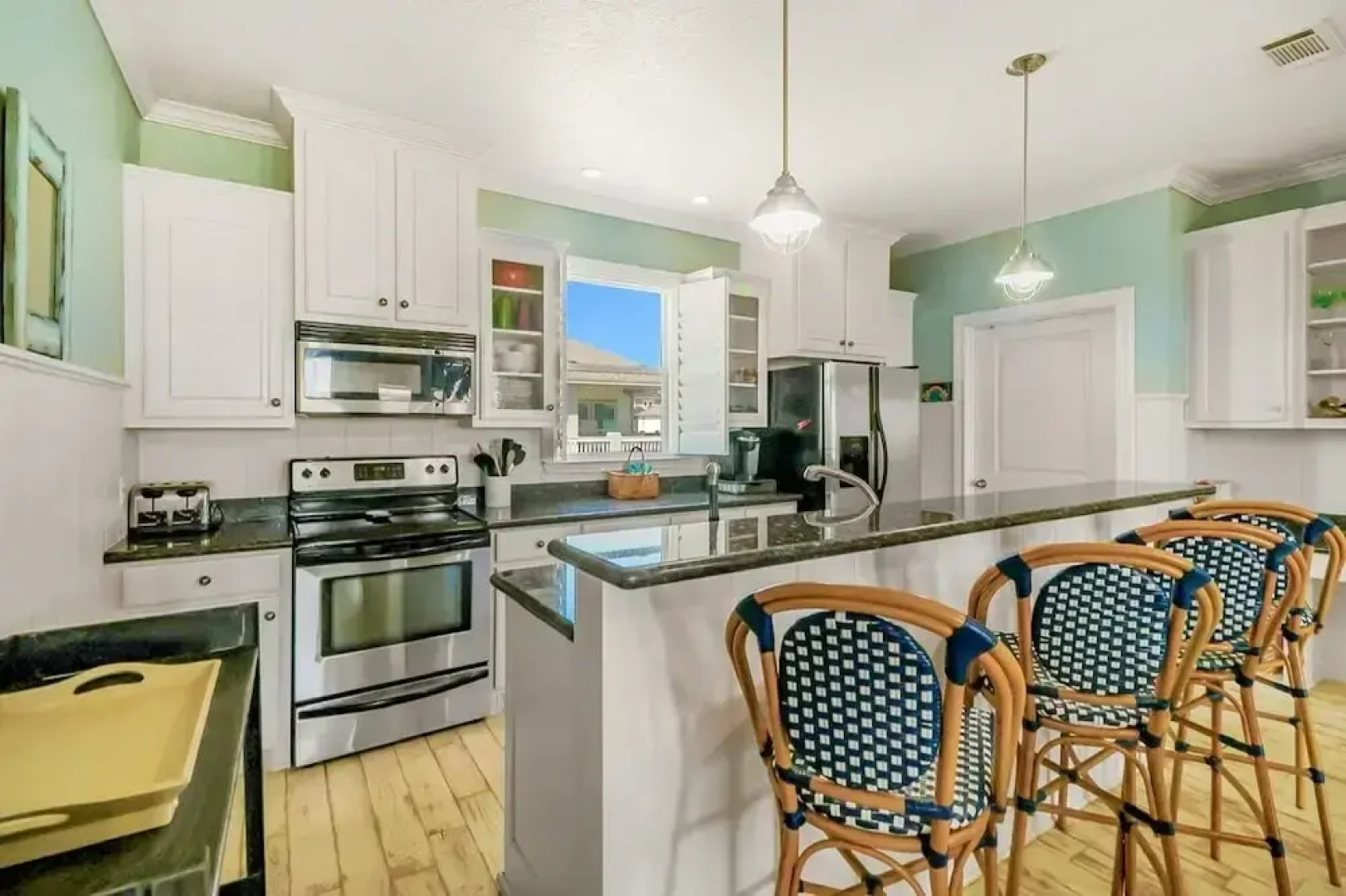 Chateau Mingo 3 Bedroom Home by RedAwning