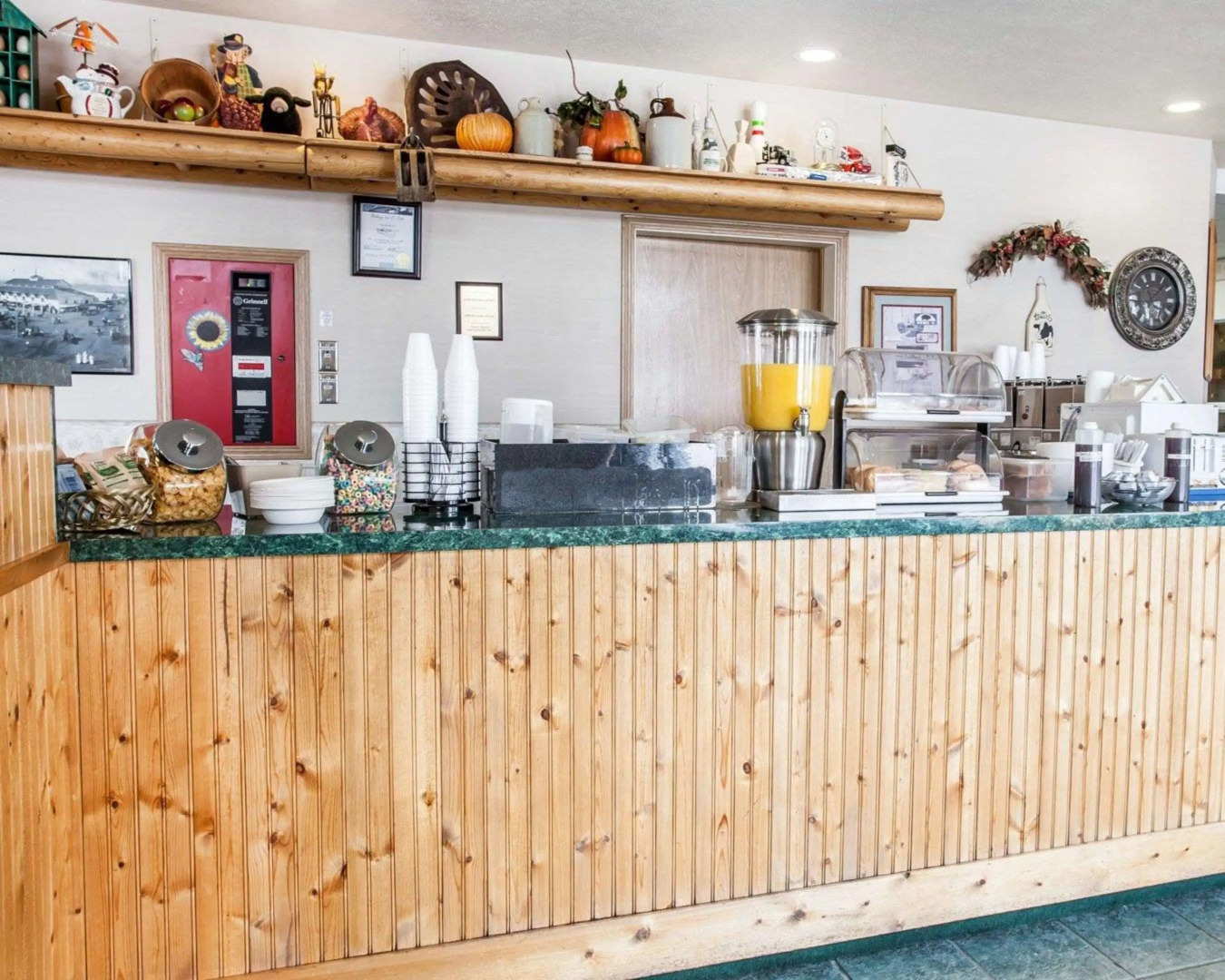 Rodeway Inn & Suites