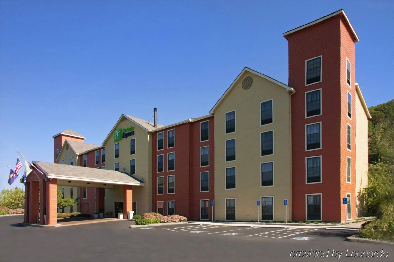Holiday Inn Express Grants Pass by IHG