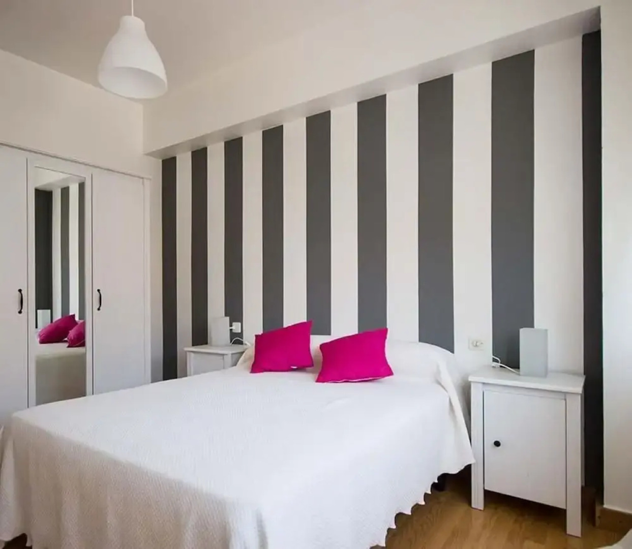 Apartment - 3 Bedrooms with WiFi - 106763