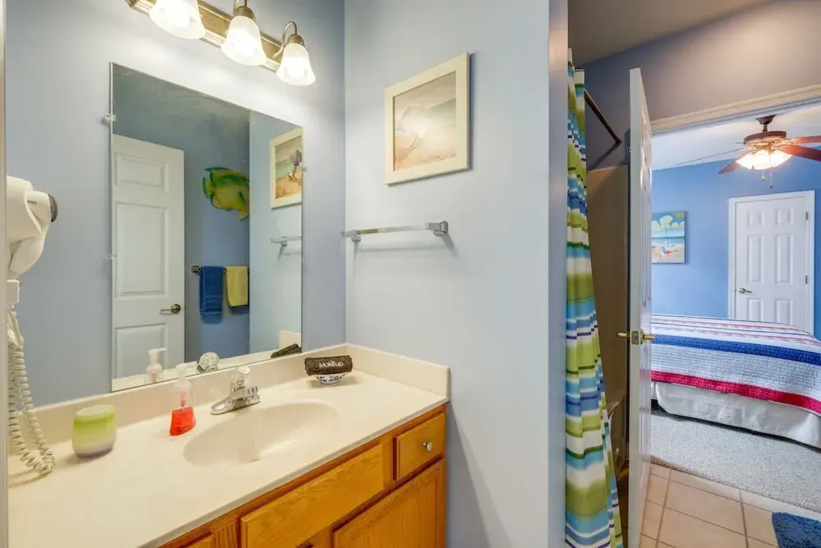 Lakefront Huddleston Condo w/ Community Pool