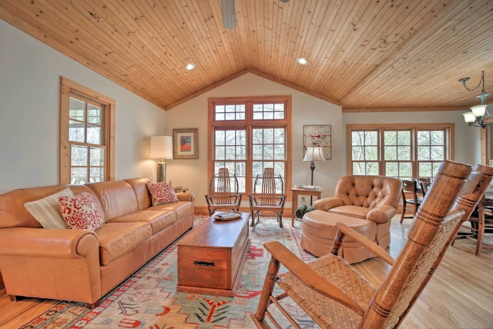 Woodsy Smoky Mtn Hideaway w/ Grill & Views!