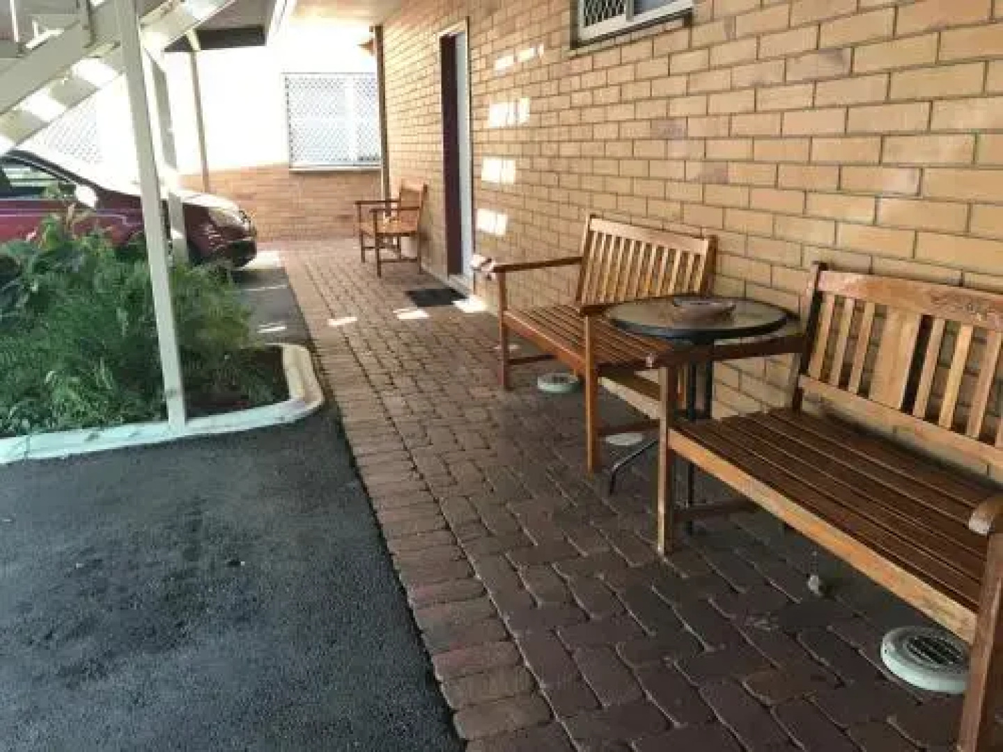 Country Comfort Gin Gin Wild Scotsman Motor Inn