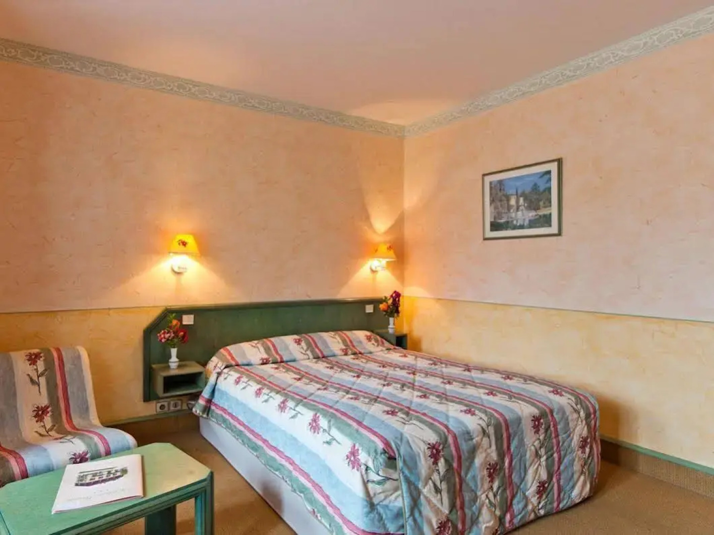 Logis Hostellerie Bressane- Cuisery