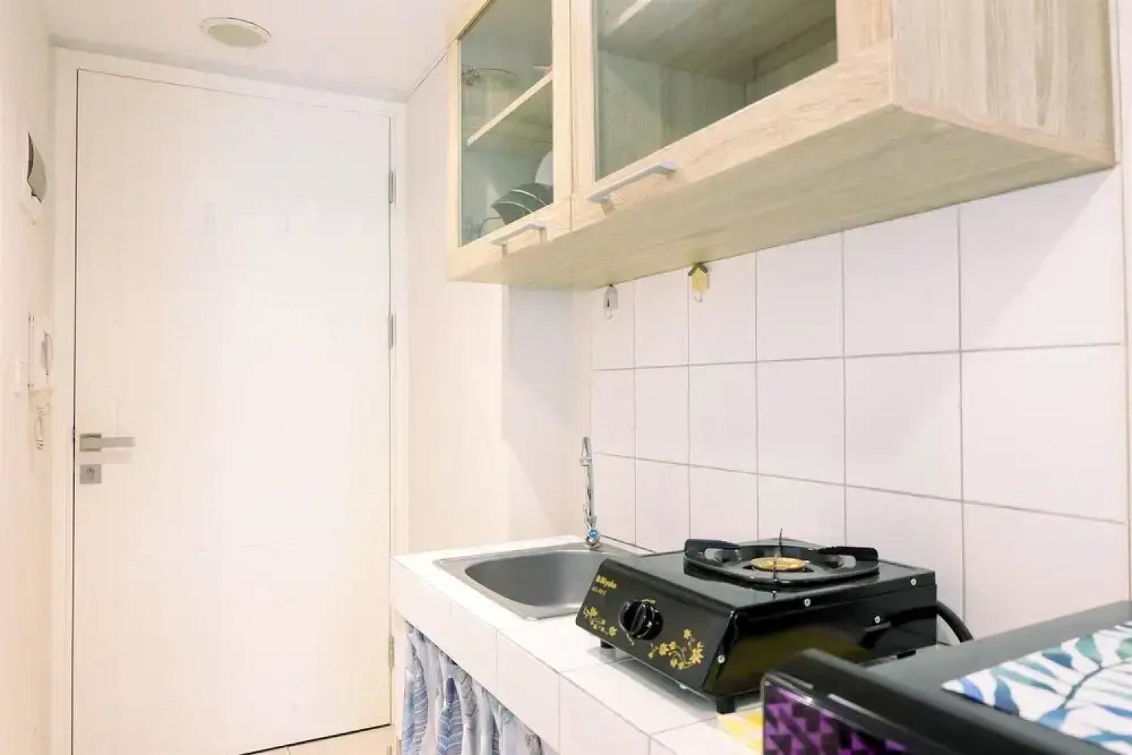 Stylish Studio The Springlake Summarecon Bekasi Apartment