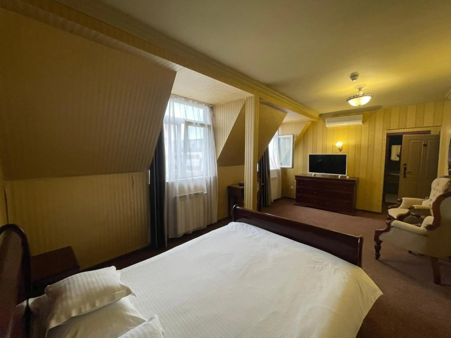 Topaz Boutique Hotel