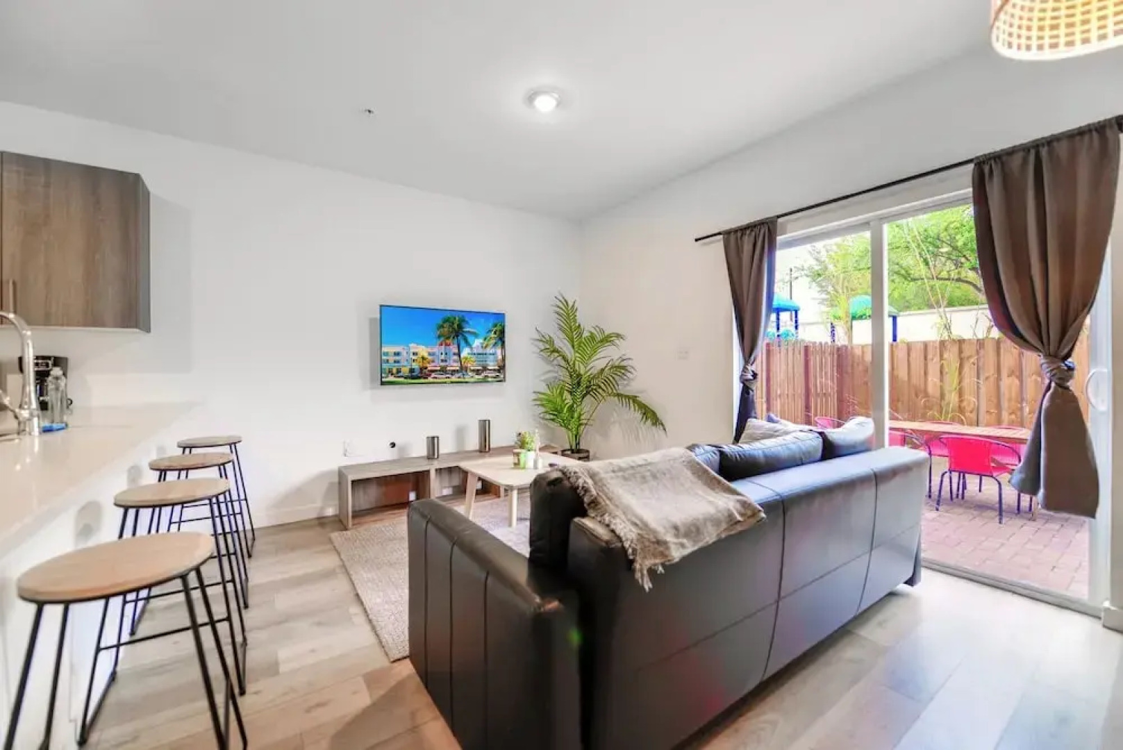 Prime Townhouses Near Design District