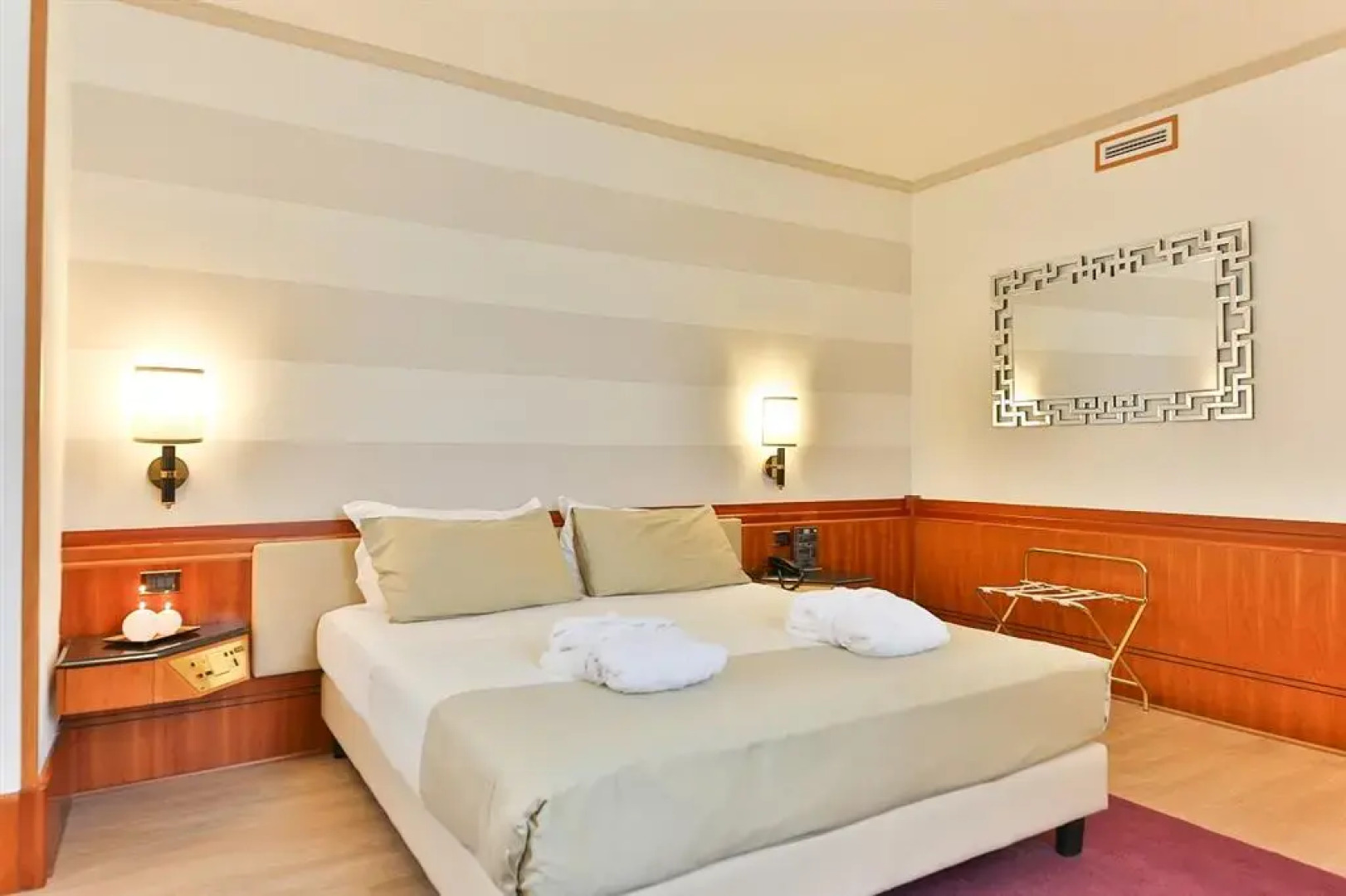 Отель Leon d'Oro