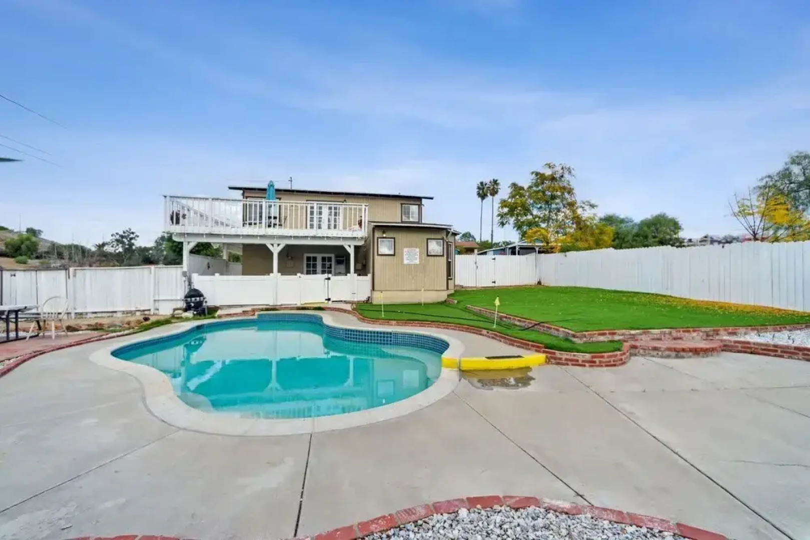 Paradise On Earth 3 Bedroom Residence by RedAwning