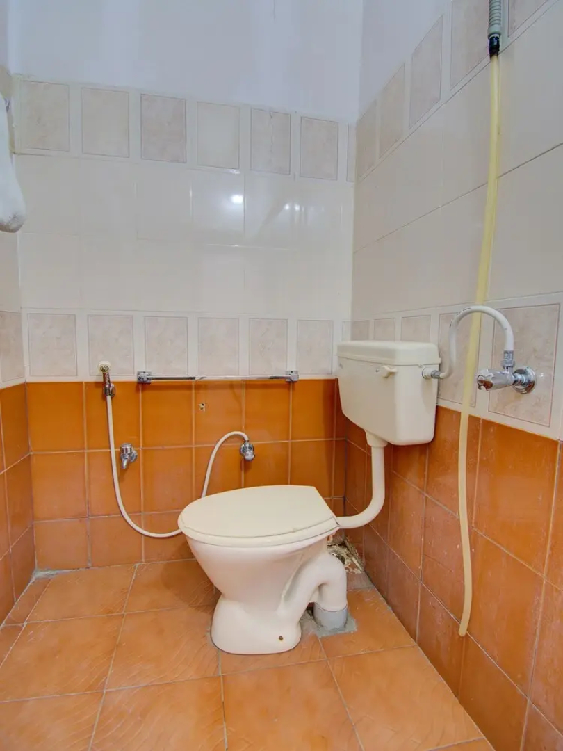 OYO 30435 Mahalashmi Park Hotel
